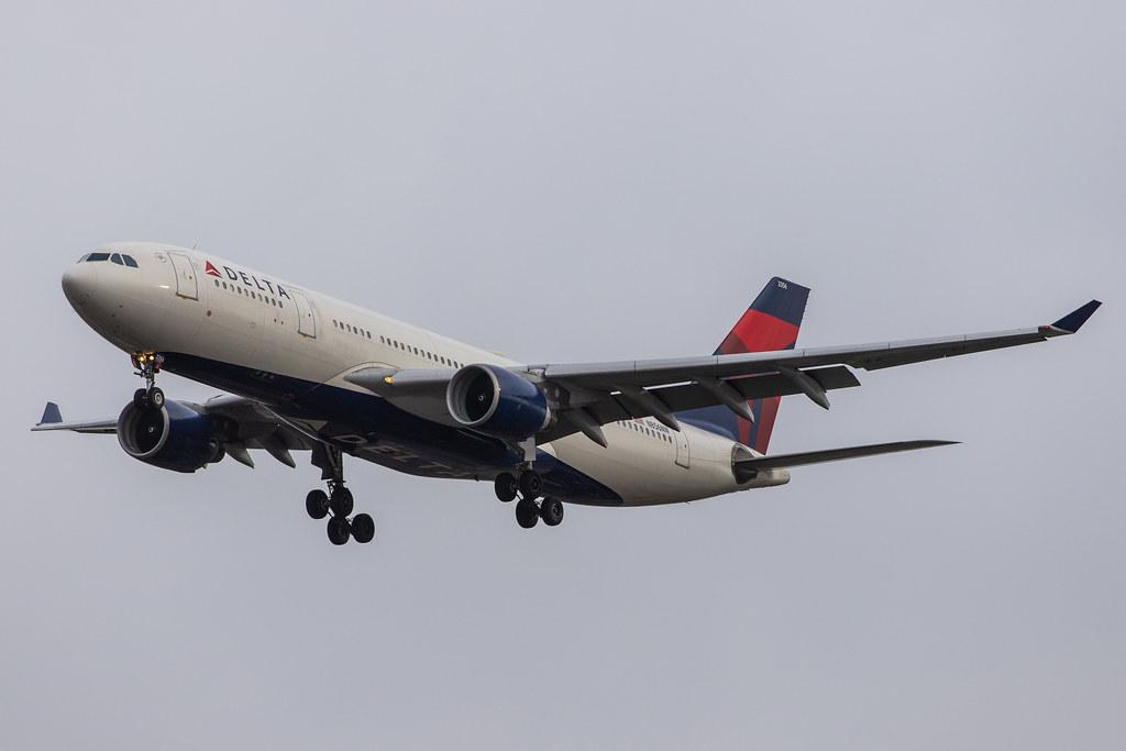 London Heathrow Airport: Delta Air Lines (DL / DAL) |  Airbus A330-223 A332 | N856NW | MSN 0631