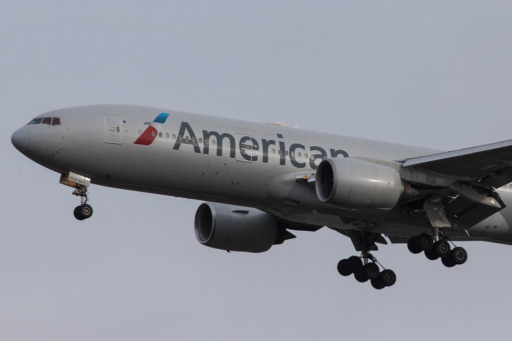 London Heathrow Airport: American Airlines (AA / AAL) |  Boeing 777-223(ER) B772 | N789AN | MSN 30252