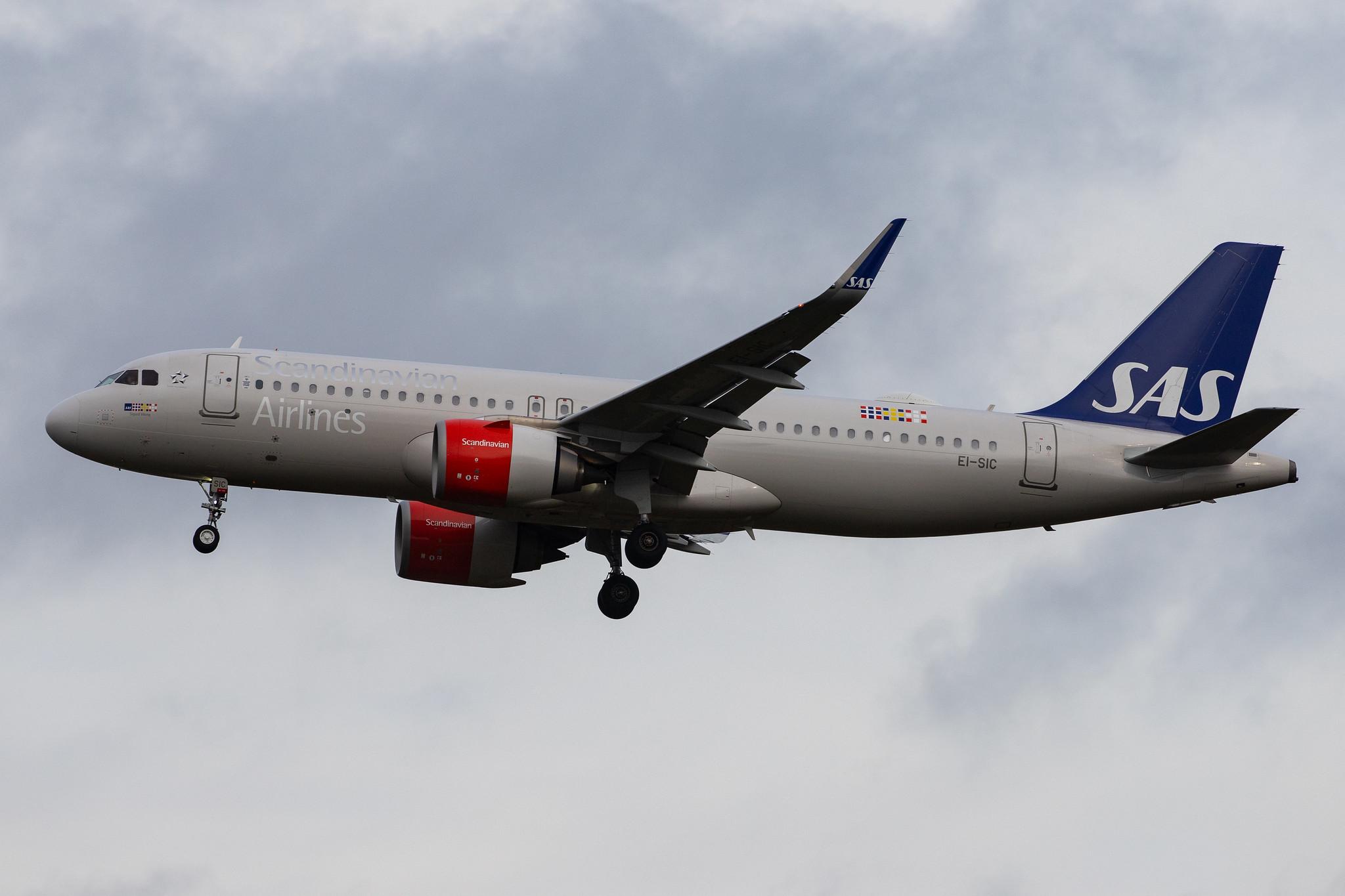 London Heathrow Airport: SAS (SK / SAS) | Operator: SAS Ireland |  Airbus A320-251N A20N | EI-SIC | MSN 7979