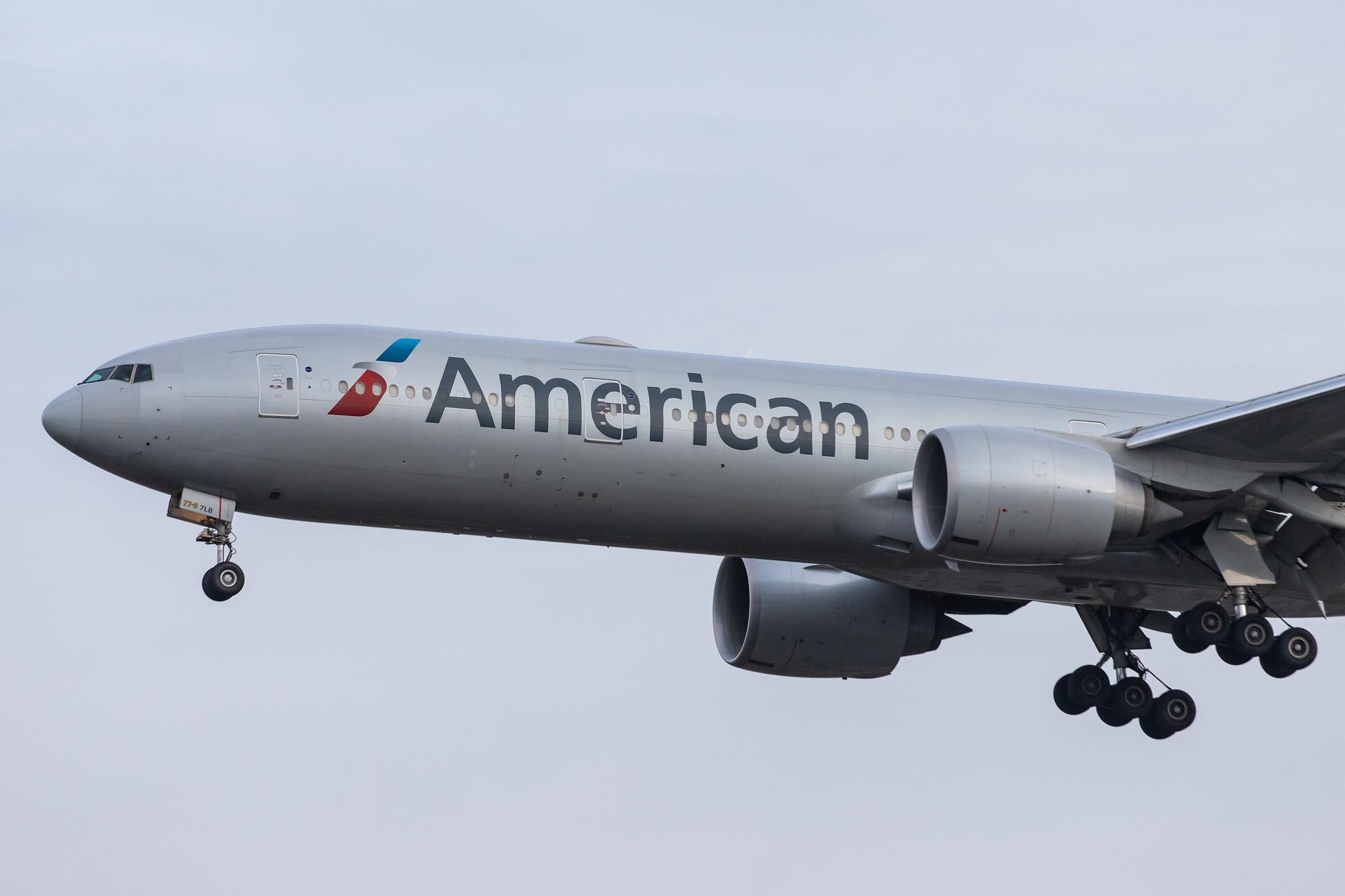London Heathrow Airport: American Airlines (AA / AAL) |  Boeing 777-323(ER) B77W | N718AN | MSN 41665