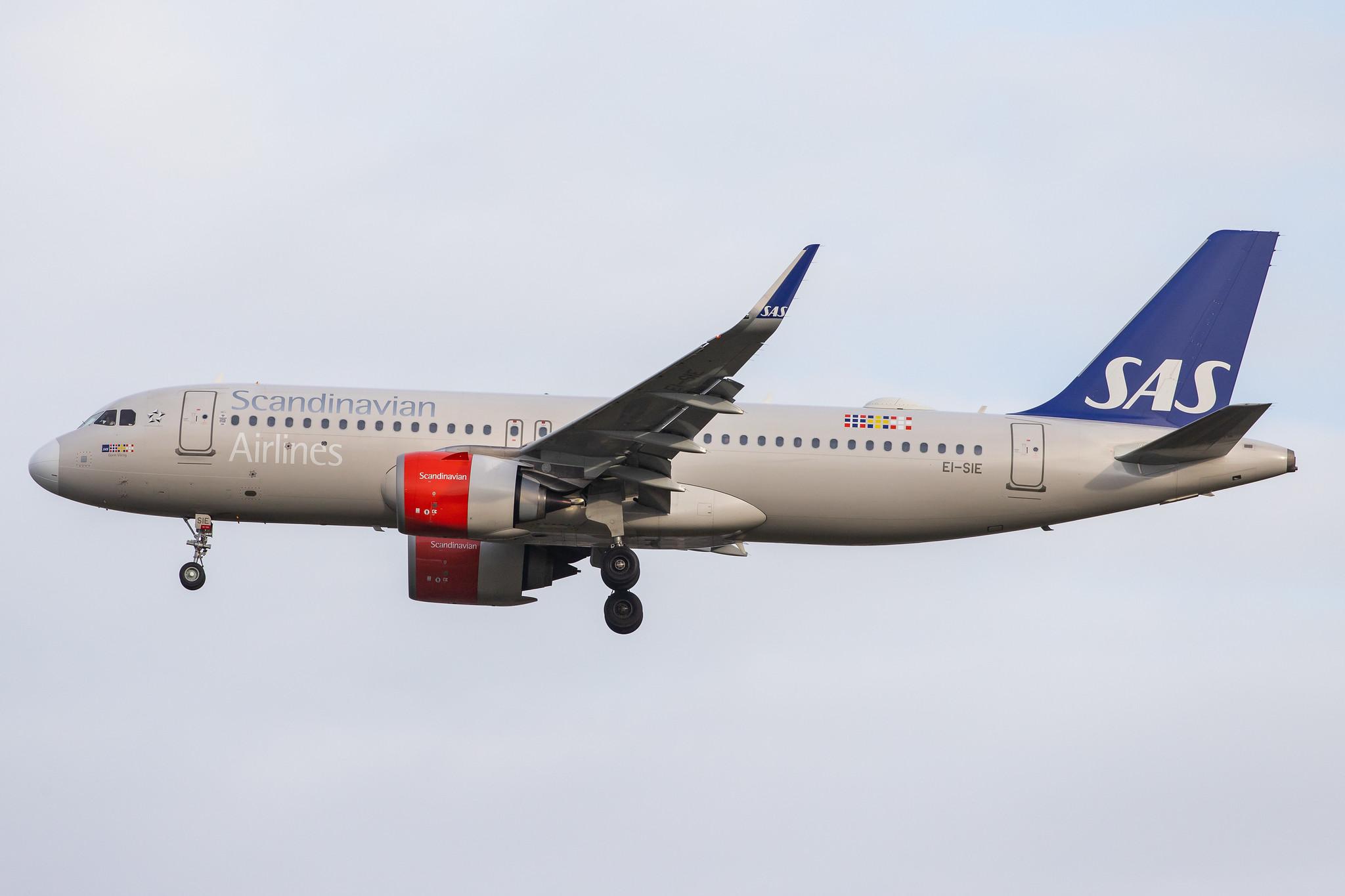 London Heathrow Airport: SAS (SK / SAS) | Operator: SAS Ireland |  Airbus A320-251N A20N | EI-SIE | MSN 8058