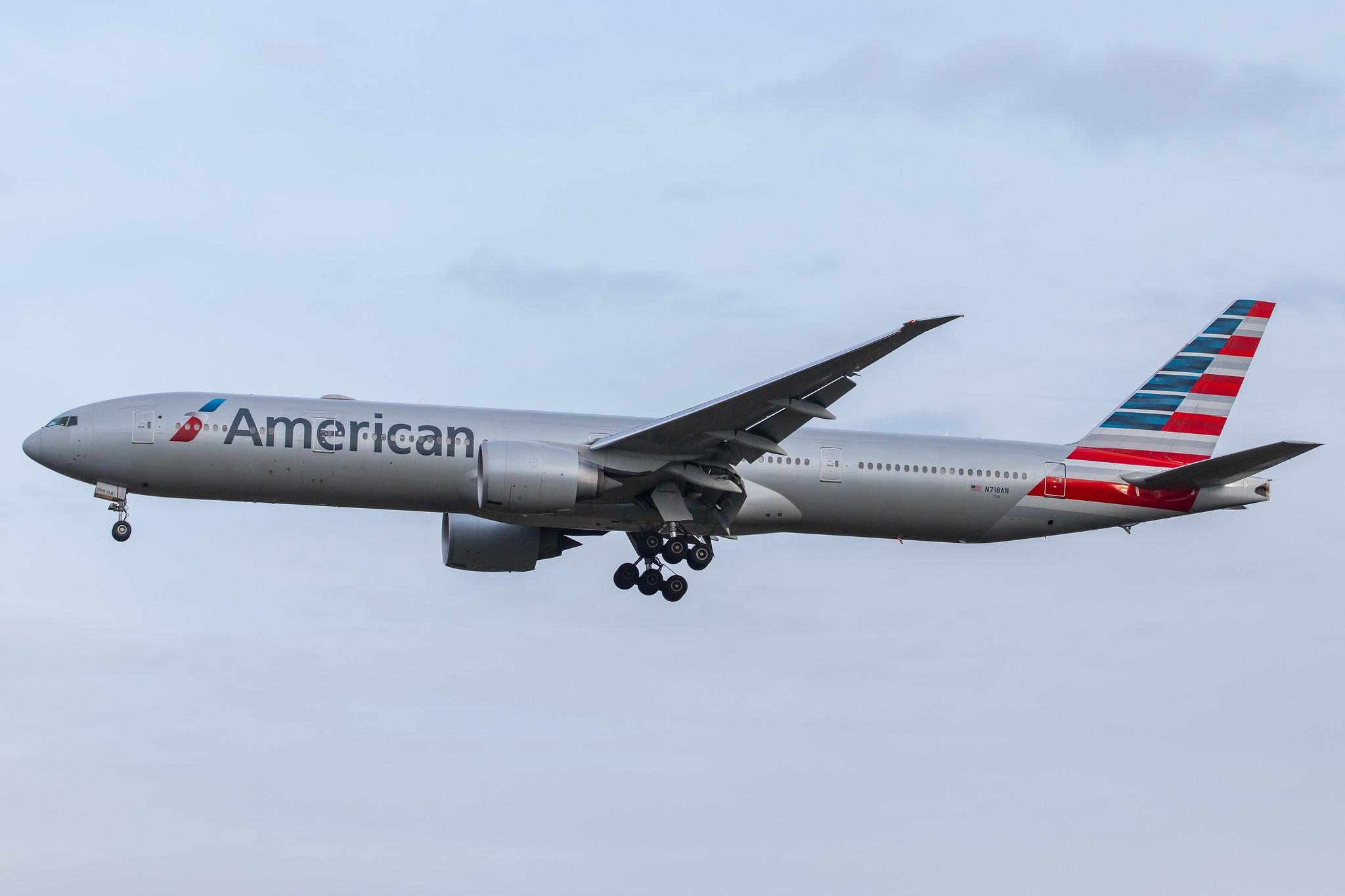 London Heathrow Airport: American Airlines (AA / AAL) |  Boeing 777-323(ER) B77W | N718AN | MSN 41665