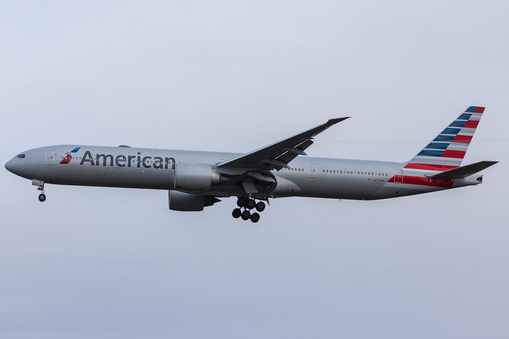 London Heathrow Airport: American Airlines (AA / AAL) |  Boeing 777-323(ER) B77W | N733AR | MSN 33524