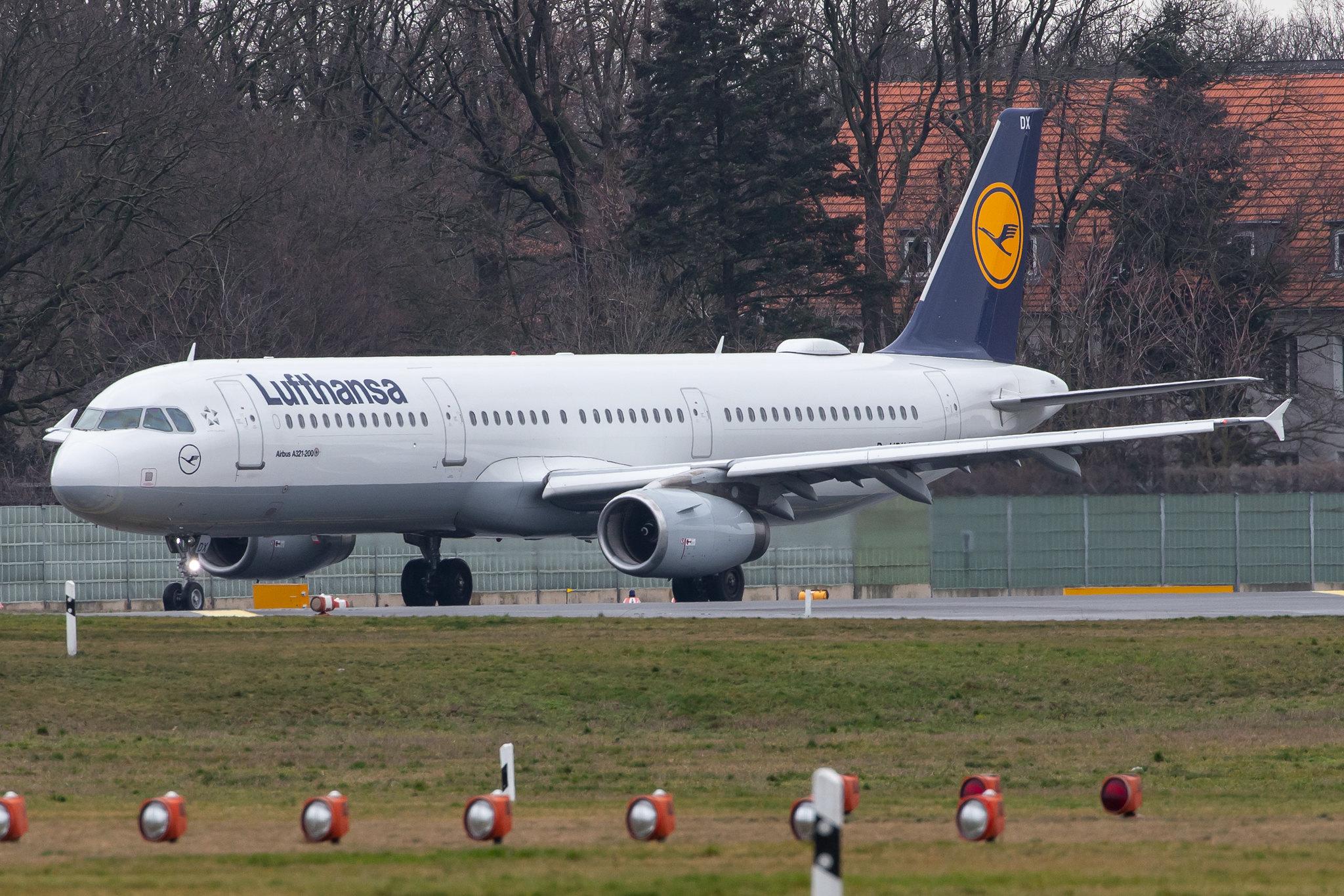 Flughafen Berlin Tegel (TXL): Lufthansa (LH / DLH) |  Airbus A321-231 A321 | D-AIDX | MSN 6451
