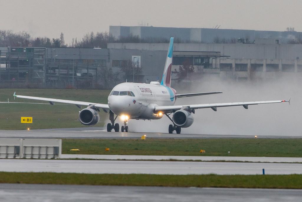 Hamburg Airport Apron: Eurowings (EW / EWG) | Operator: Eurowings Europe |  Airbus A319-132 A319 | OE-LYY | MSN 4256