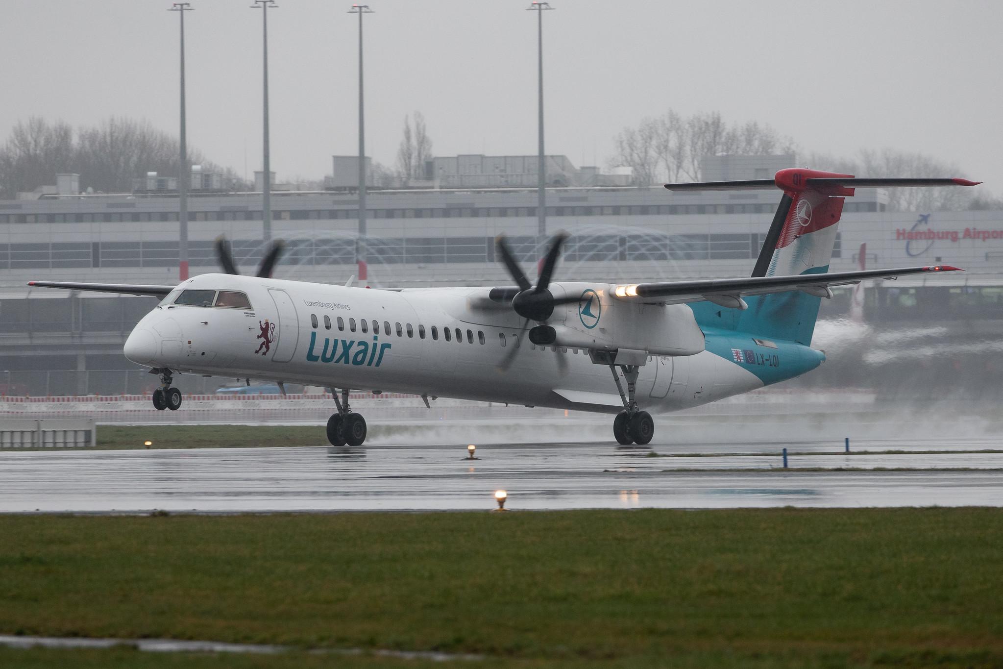 Hamburg Airport Apron: Luxair (LG / LGL) |  De Havilland Canada Dash 8-400 DH8D | LX-LQI | MSN 4534