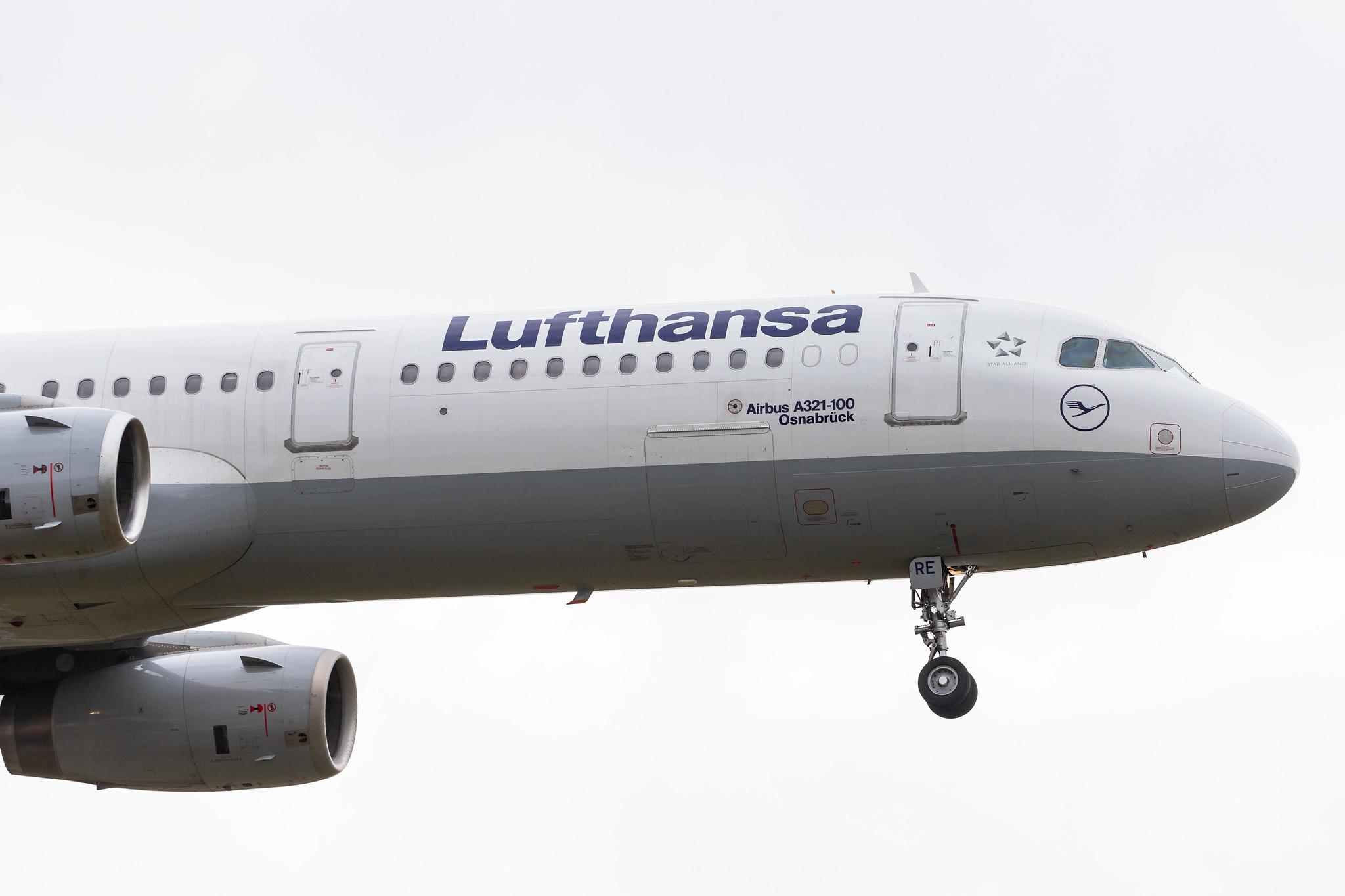 Flughafen Berlin Tegel (TXL): Lufthansa (LH / DLH) |  Airbus A321-131 A321 | D-AIRE | MSN 0484