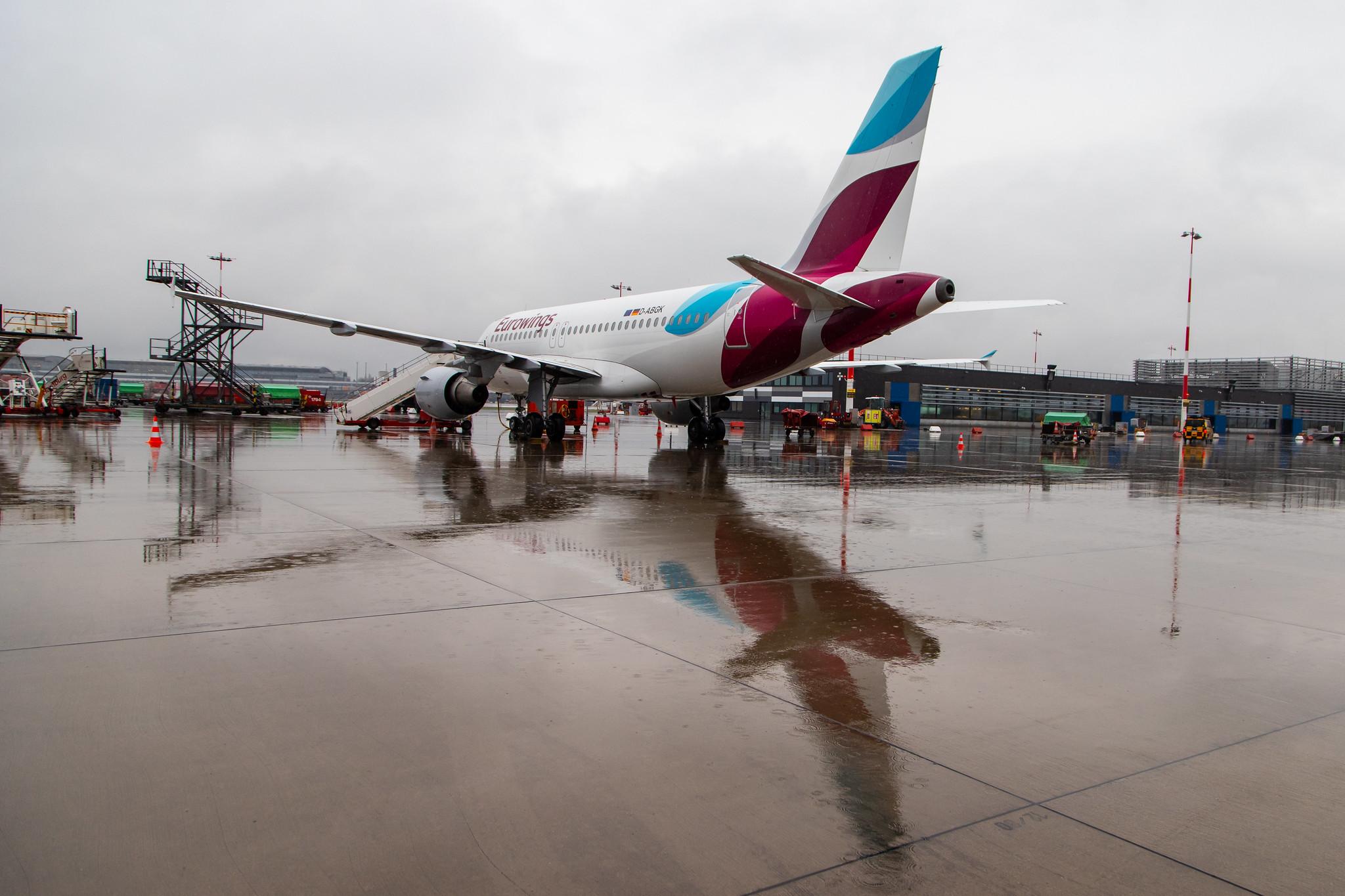 Hamburg Airport Apron: Eurowings (EW / EWG) | Operator: Germanwings |  Airbus A319-112 A319 | D-ABGK | MSN 3447