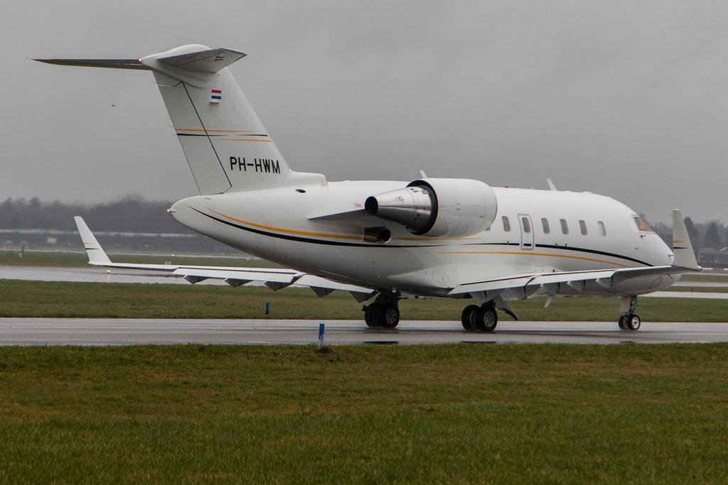 Hamburg Airport Apron: JetNetherlands |  Bombardier Challenger 605 CL60 | PH-HWM | MSN 5937