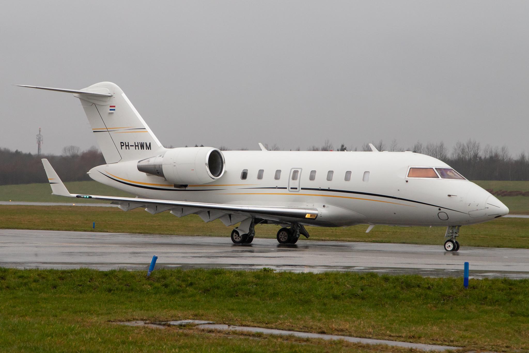 Hamburg Airport Apron: JetNetherlands |  Bombardier Challenger 605 CL60 | PH-HWM | MSN 5937