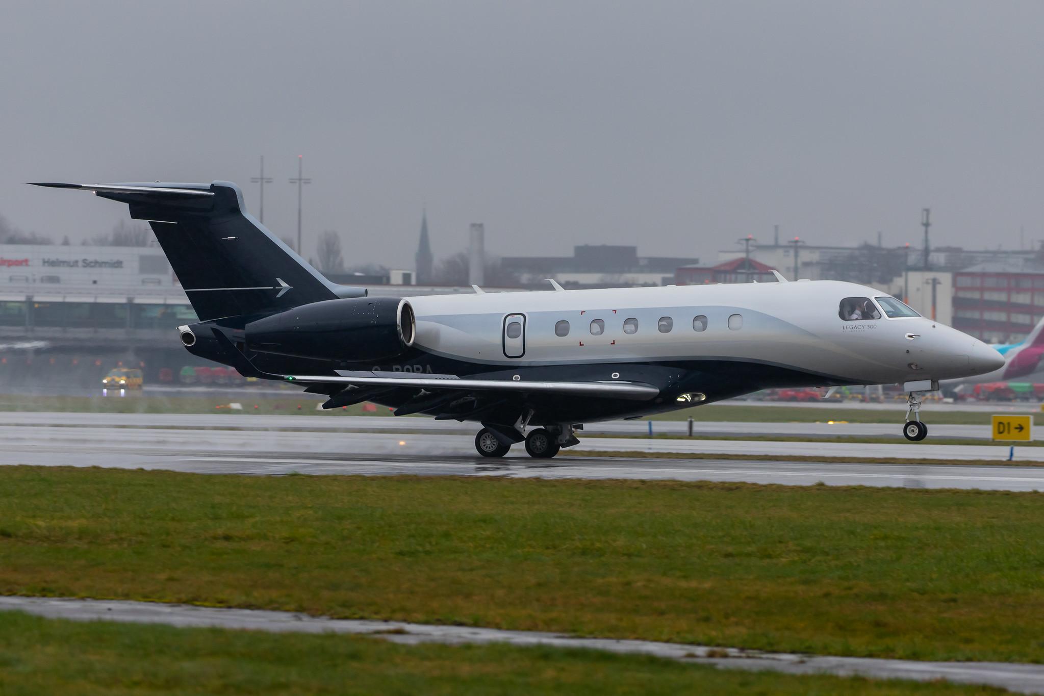 Hamburg Airport Apron: Centreline (/ CLF) |  Embraer Legacy 500 E550 | G-RORA | MSN 55000057