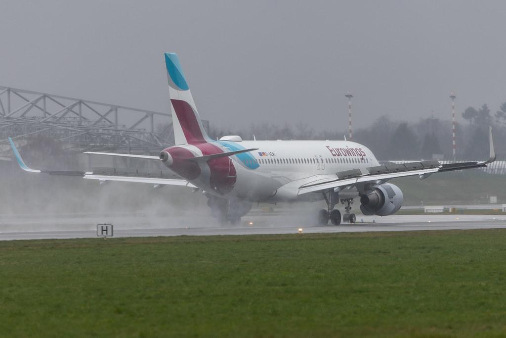 Hamburg Airport Apron: Eurowings (EW / EWG) |  Airbus A320-214 A320 | D-AEWI | MSN 7210
