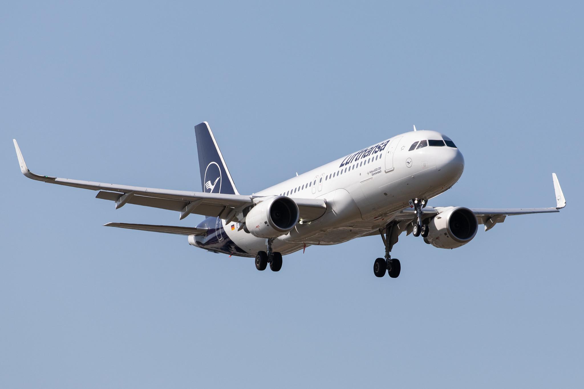 Frankfurt Airport: Lufthansa (LH / DLH) |  Airbus A320-214 A320 | D-AIWH | MSN 8911