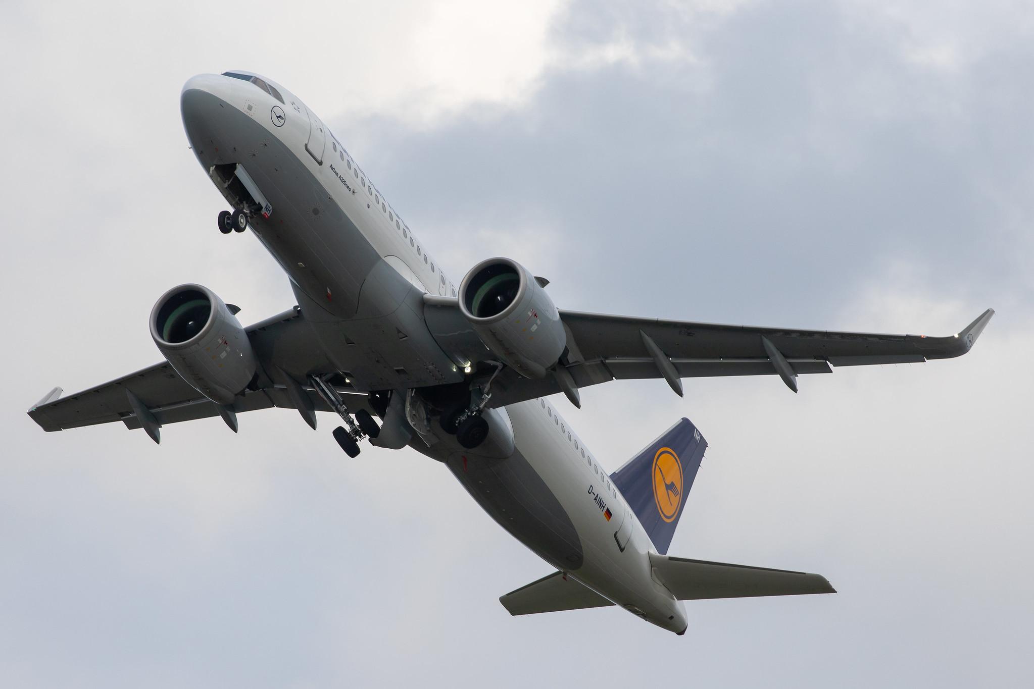 Hamburg Airport: Lufthansa (LH / DLH) |  Airbus A320-271N A20N | D-AINH | MSN 7648