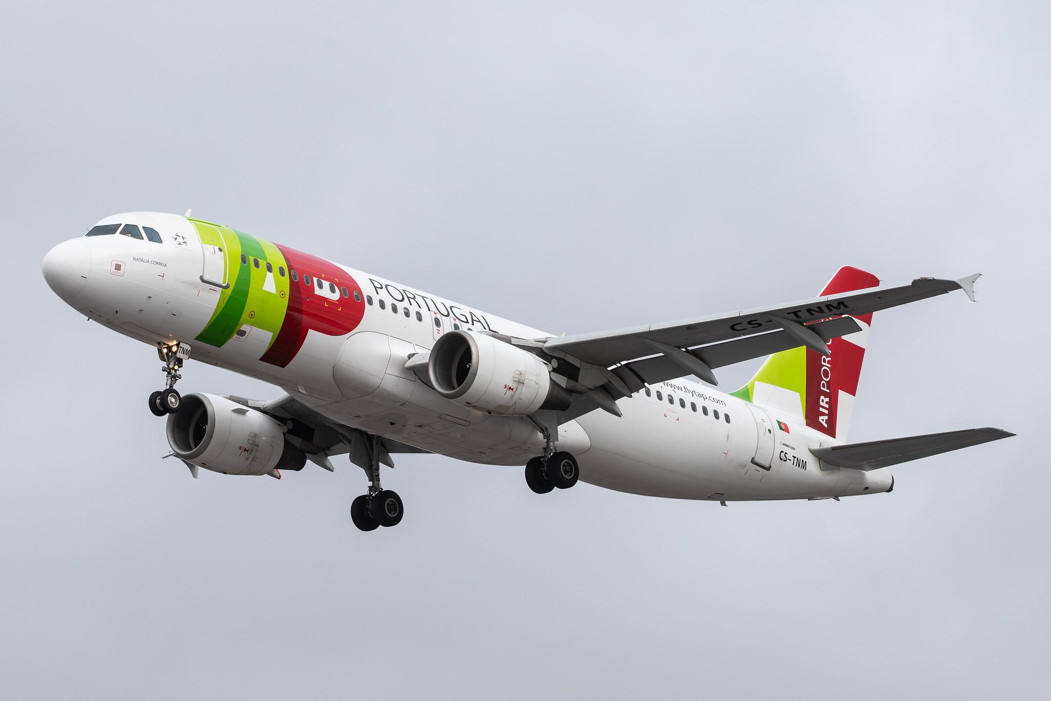 London Heathrow Airport: TAP Air Portugal (TP / TAP) |  Airbus A320-214 A320 | CS-TNM | MSN 1799