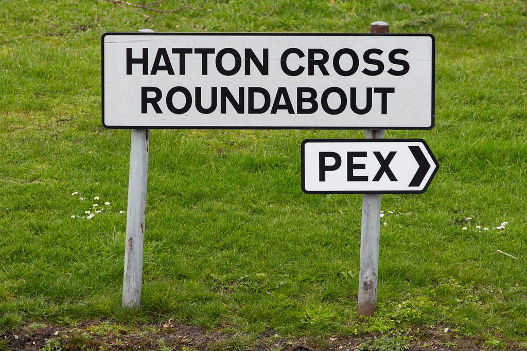London Heathrow Airport: Hatton Cross Roundabout |