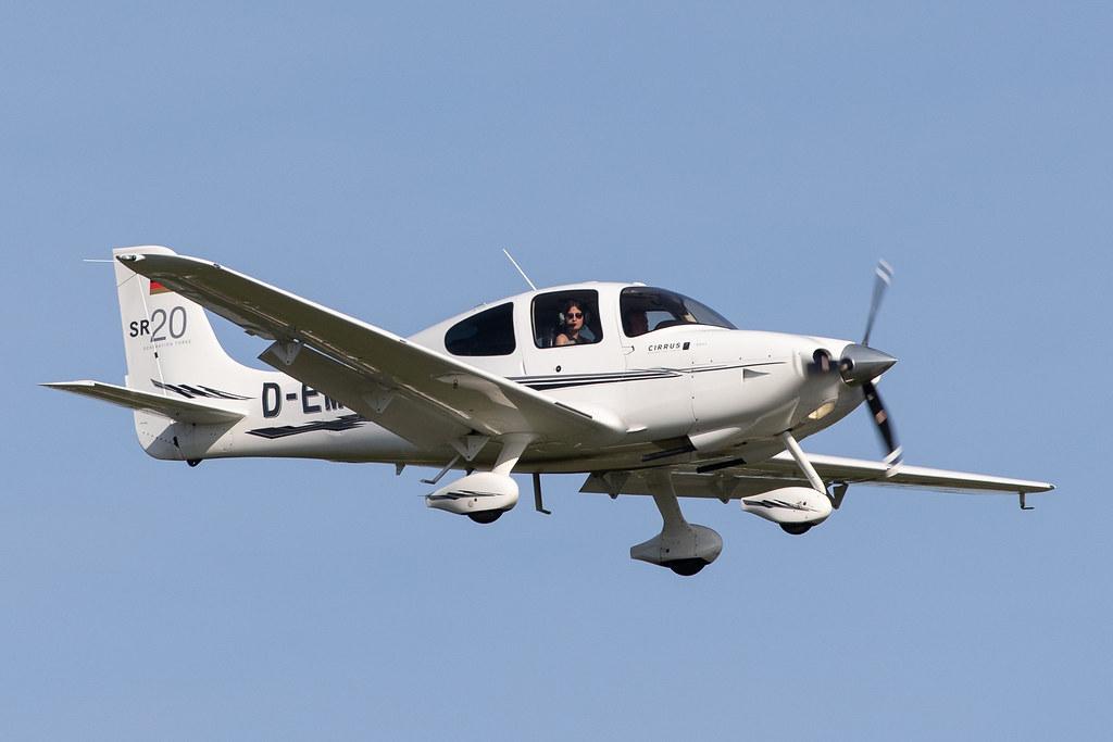 Hamburg Airport: Privat owner |  Cirrus SR20-G3 | D-EMGT | MSN 1951