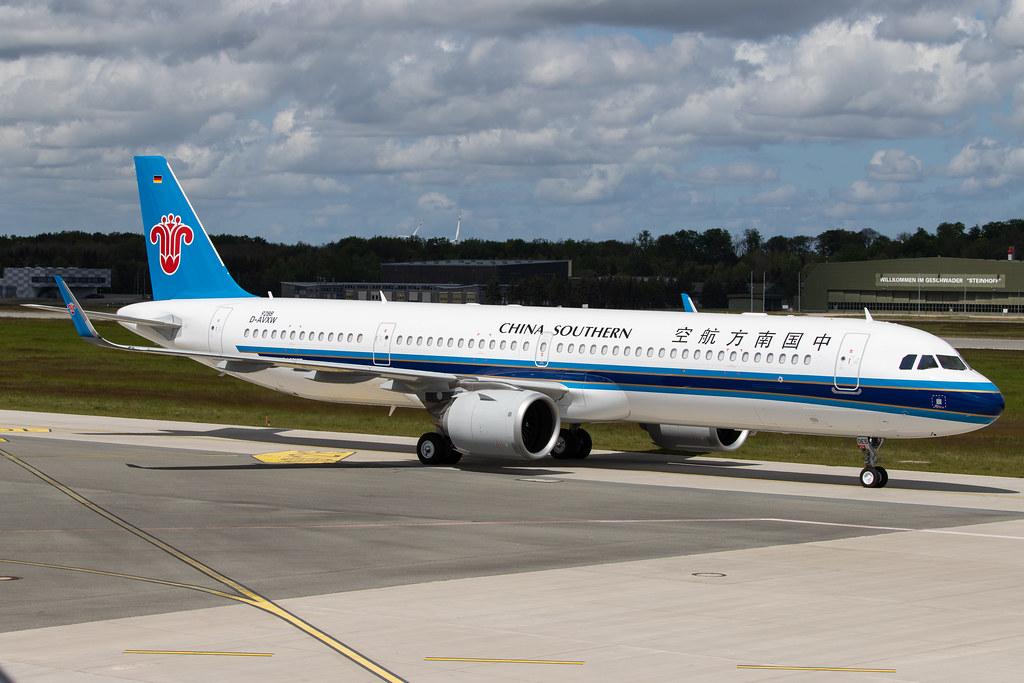 Flughafen Rostock-Laage: China Southern Airlines (CZ/ CSN) |  Airbus A321-253NX A21N | D-AVXW | MSN 9288