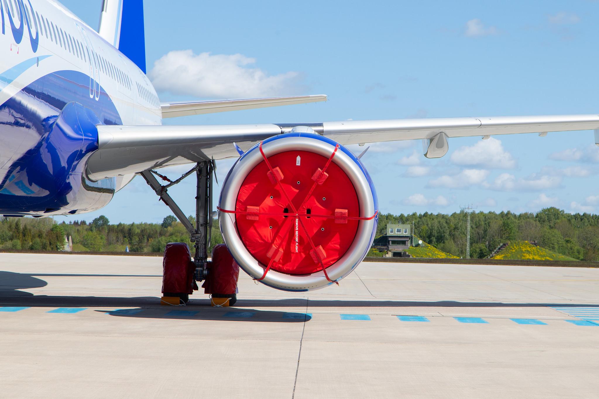 Flughafen Rostock-Laage: IndiGo (6E / IGO) |  Airbus A321-271NX A21N | D-AVZZ | MSN 9336