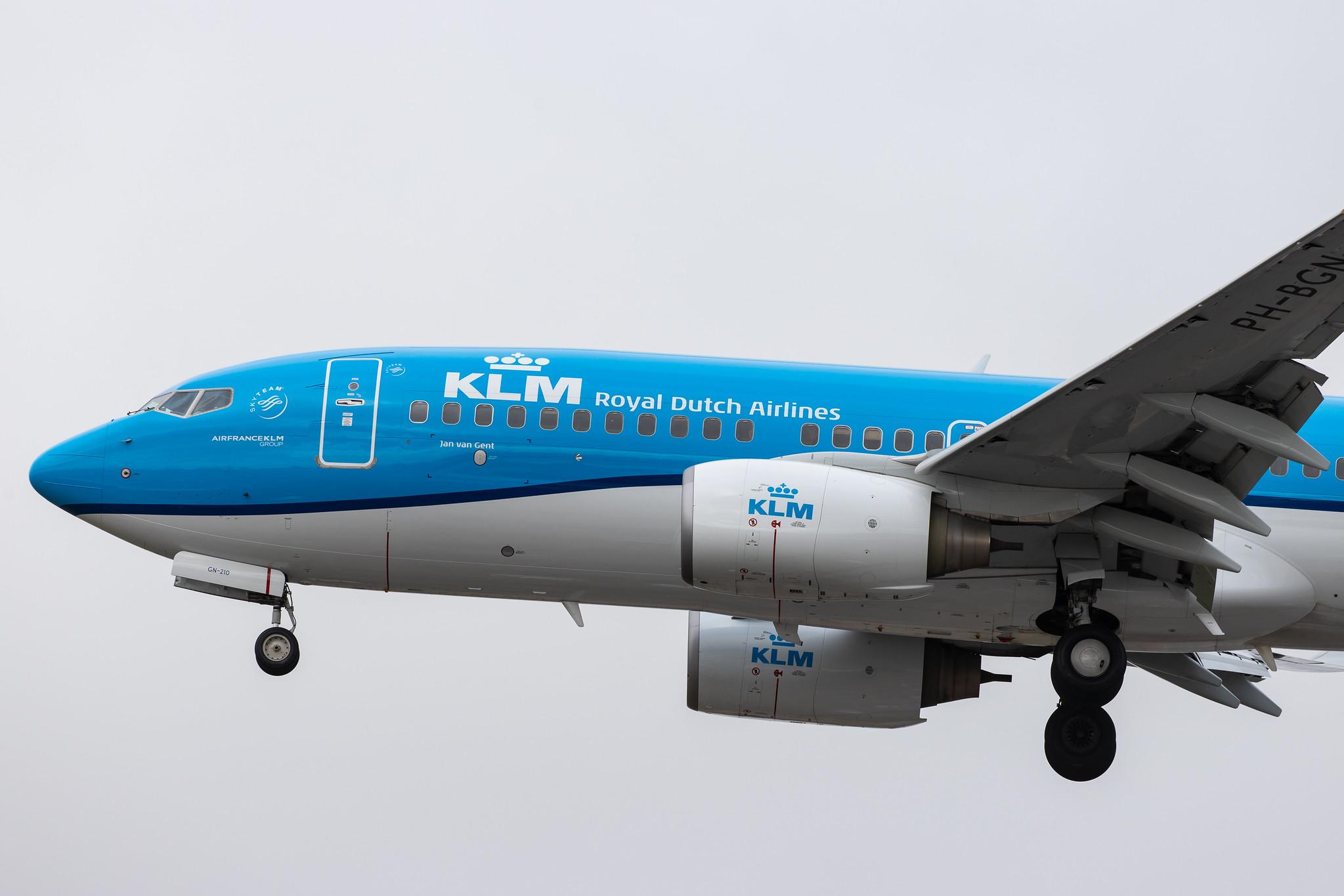 London Heathrow Airport: KLM (KL / KLM) |  Boeing 737-7K2 B737 | PH-BGN | MSN 38125