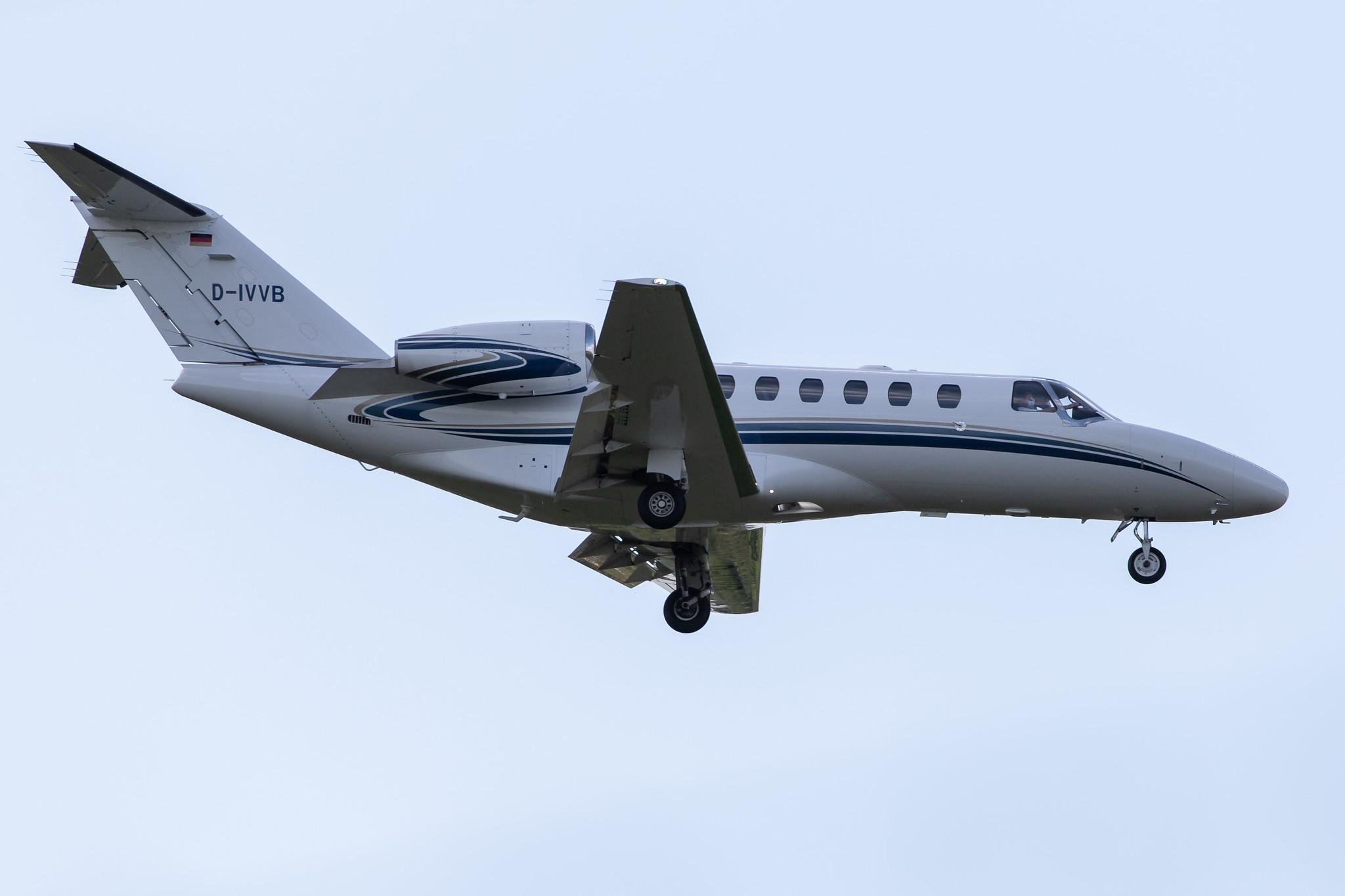 Flughafen Berlin Brandenburg: Private Owner |  Cessna 525A CitationJet CJ2+ C25A | D-IVVB | MSN 525A-0500