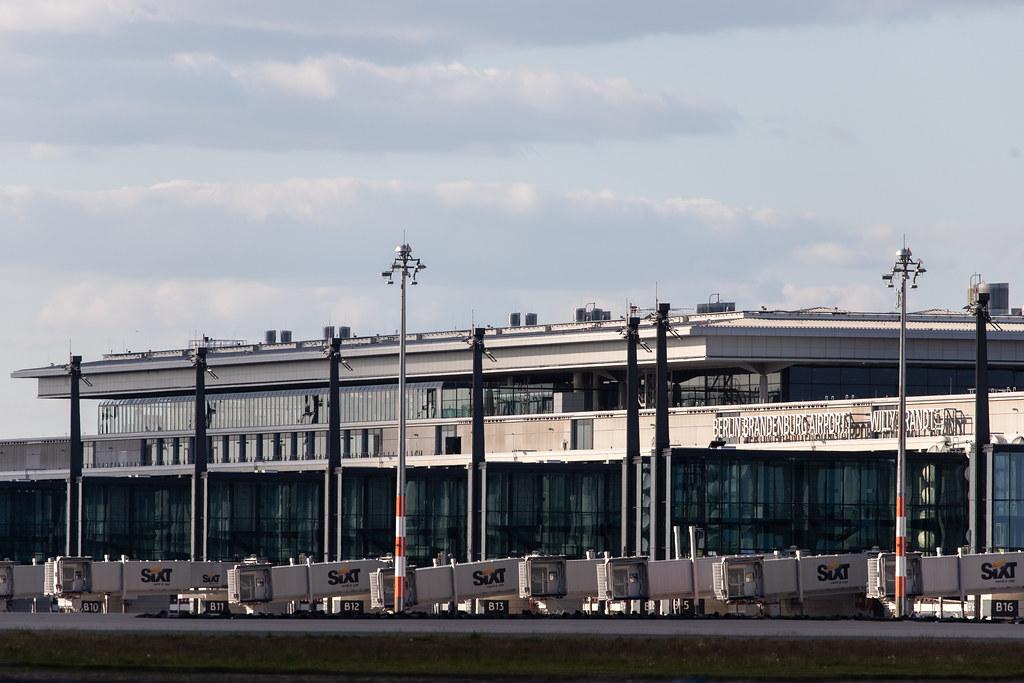 Flughafen Berlin Brandenburg: Terminalgebäude des BER