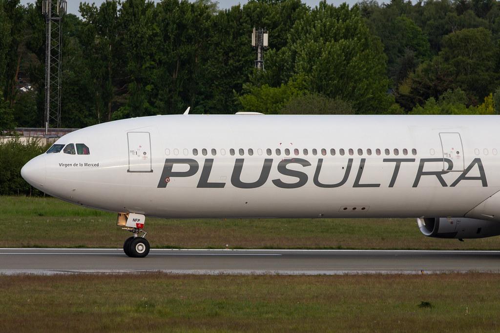 Hamburg Airport: Plus Ultra (PU / PUE) |  Airbus A340-642 A346 | EC-NFP | MSN 0933