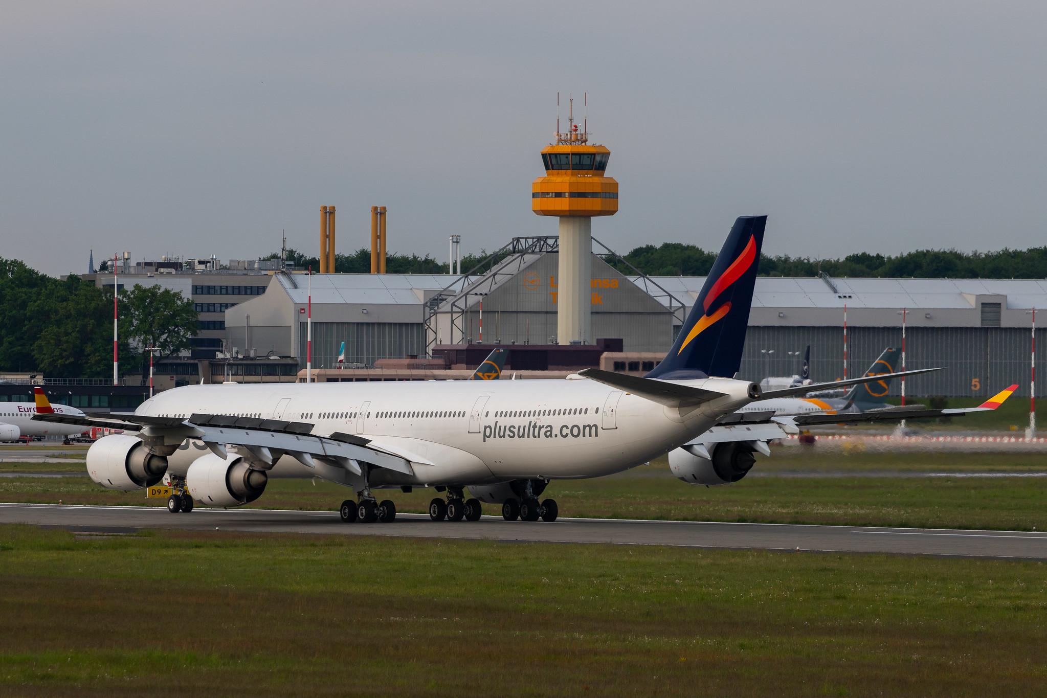 Hamburg Airport: Plus Ultra (PU / PUE) |  Airbus A340-642 A346 | EC-NFP | MSN 0933