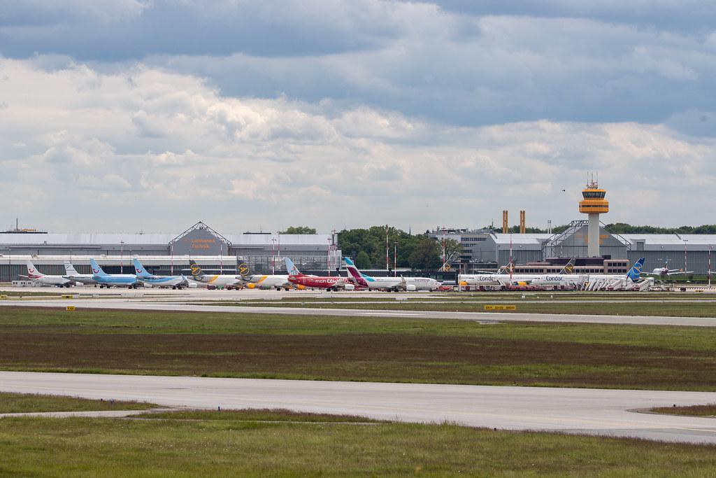 Hamburg Airport: Vorfeld 2 |