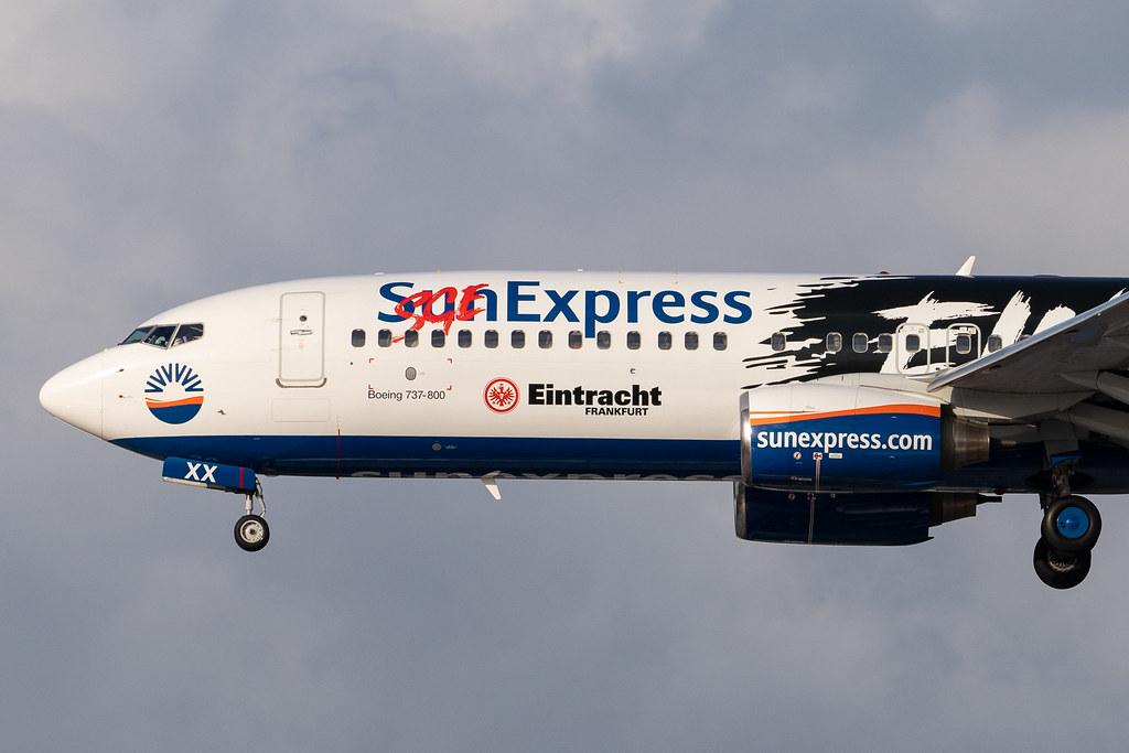Hamburg Airport: SunExpress (XQ / SXS) |  Livery: Eintracht Frankfurt Livery | Operator: SunExpress Deutschland |  Boeing 737-8AS B738 | D-ASXX | MSN 34984