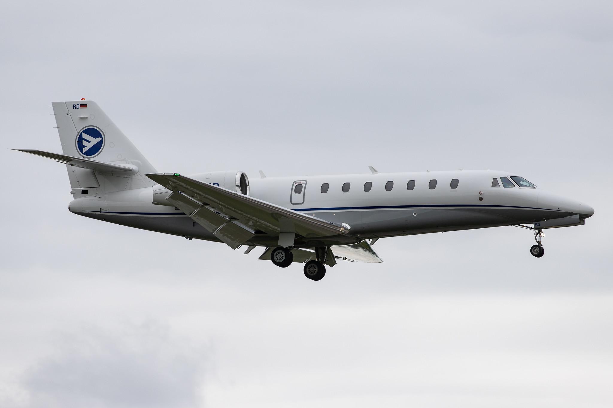 Hamburg Airport: Hahn Air (HR / HHN) |  Cessna 680 Citation Sovereign C680 | D-CHRD | MSN 680-0142