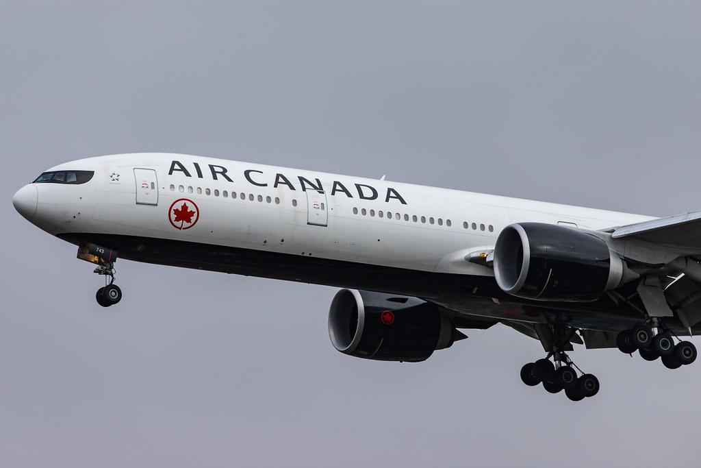London Heathrow Airport: Air Canada (AC / ACA) |  Boeing 777-333(ER) B77W | C-FIVW | MSN 42218