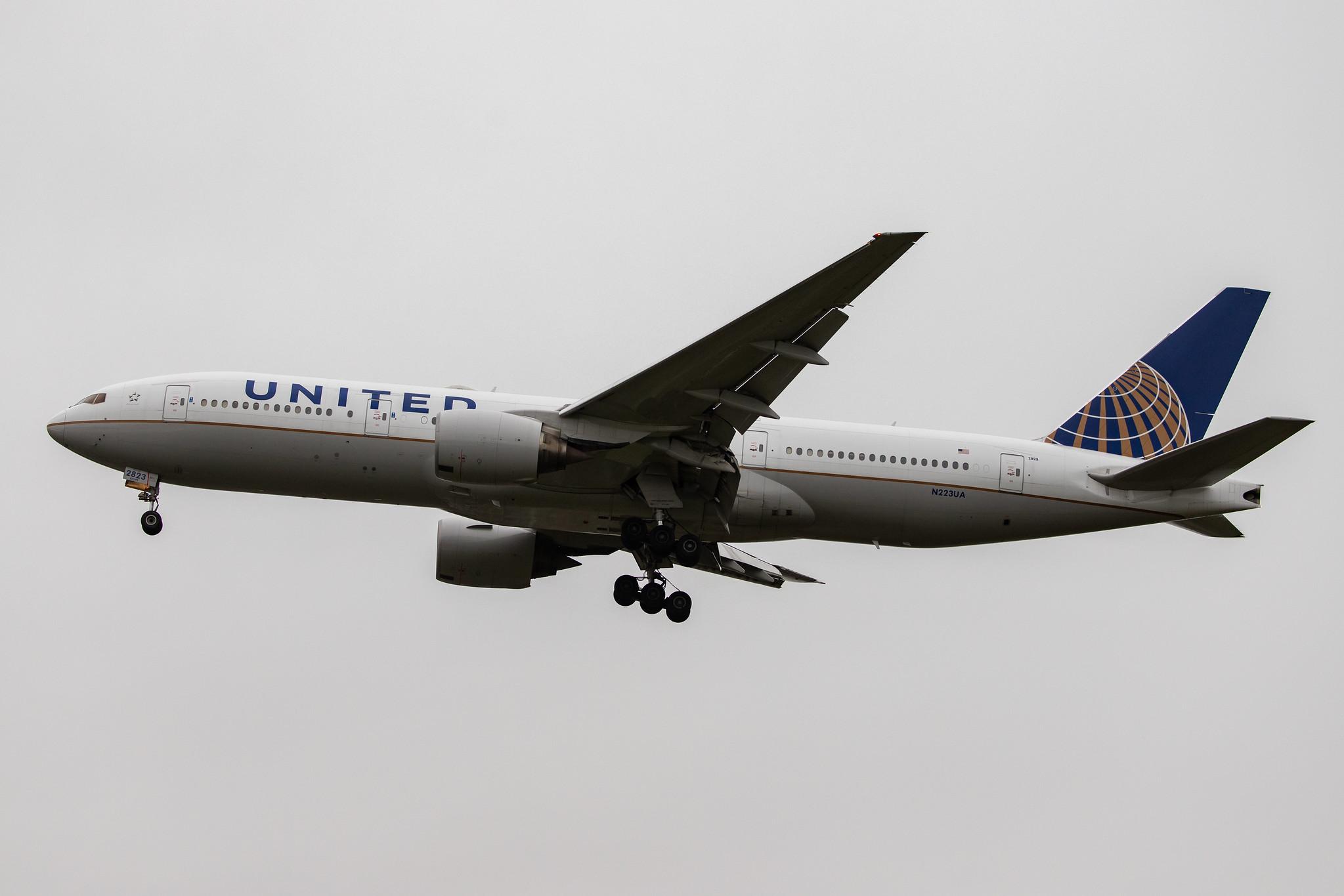 London Heathrow Airport: United Airlines (UA / UAL) |  Boeing 777-222(ER) B772 | N223UA | MSN 30224