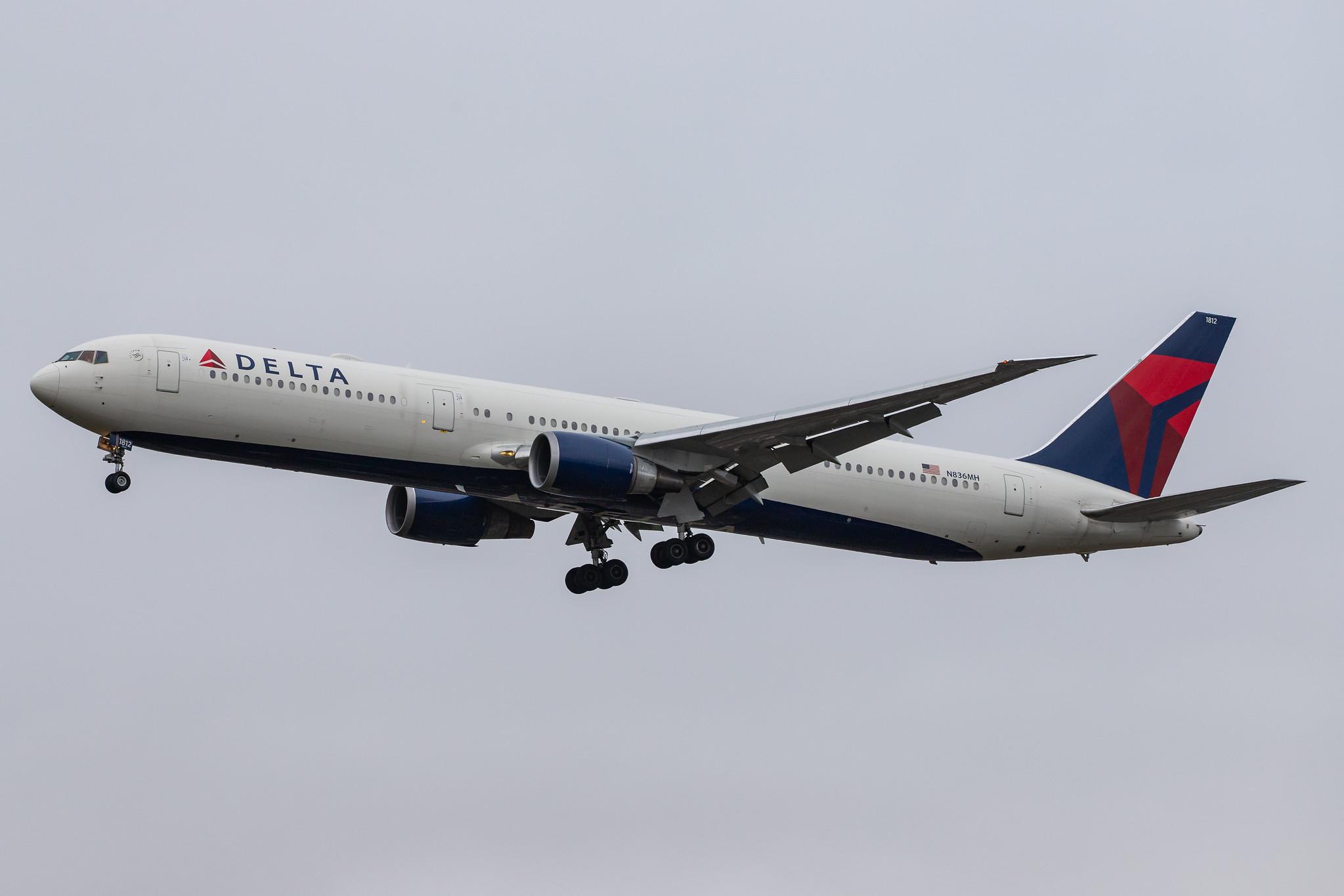 London Heathrow Airport: Delta Air Lines (DL / DAL) |  Boeing 767-432(ER) B764 | N836MH | MSN 29709