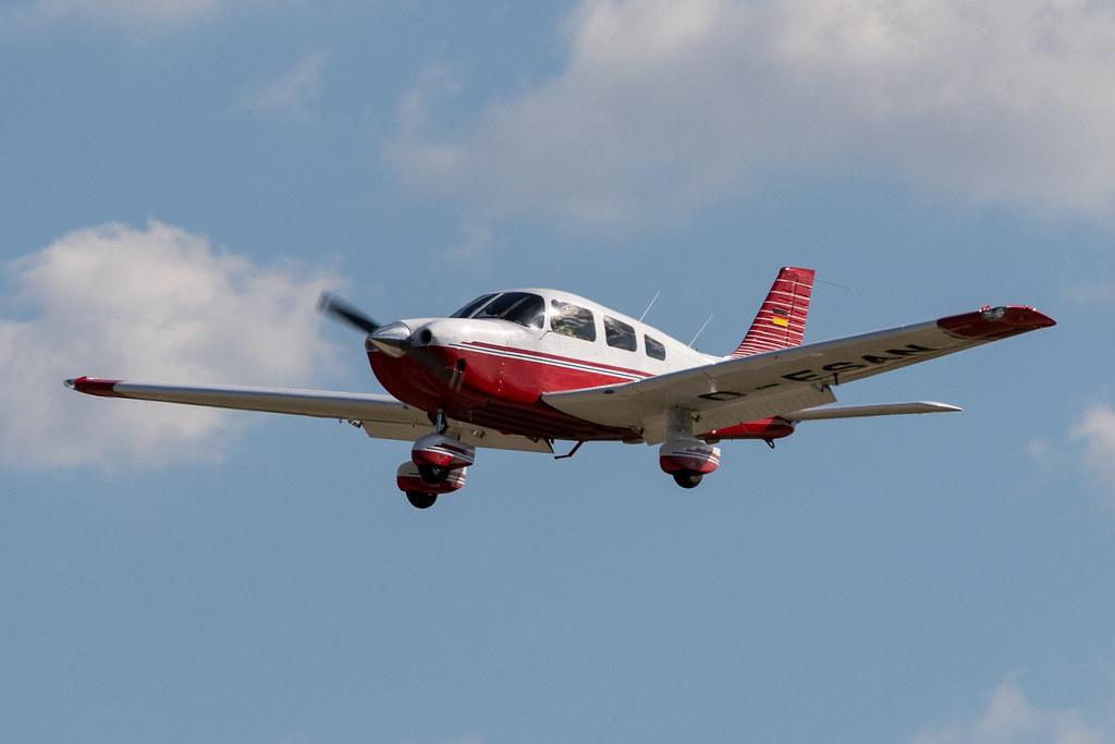 Hamburg Airport: Private Owner |  Piper PA-28-181 Archer III P28A | D-ESAN | MSN 2843028