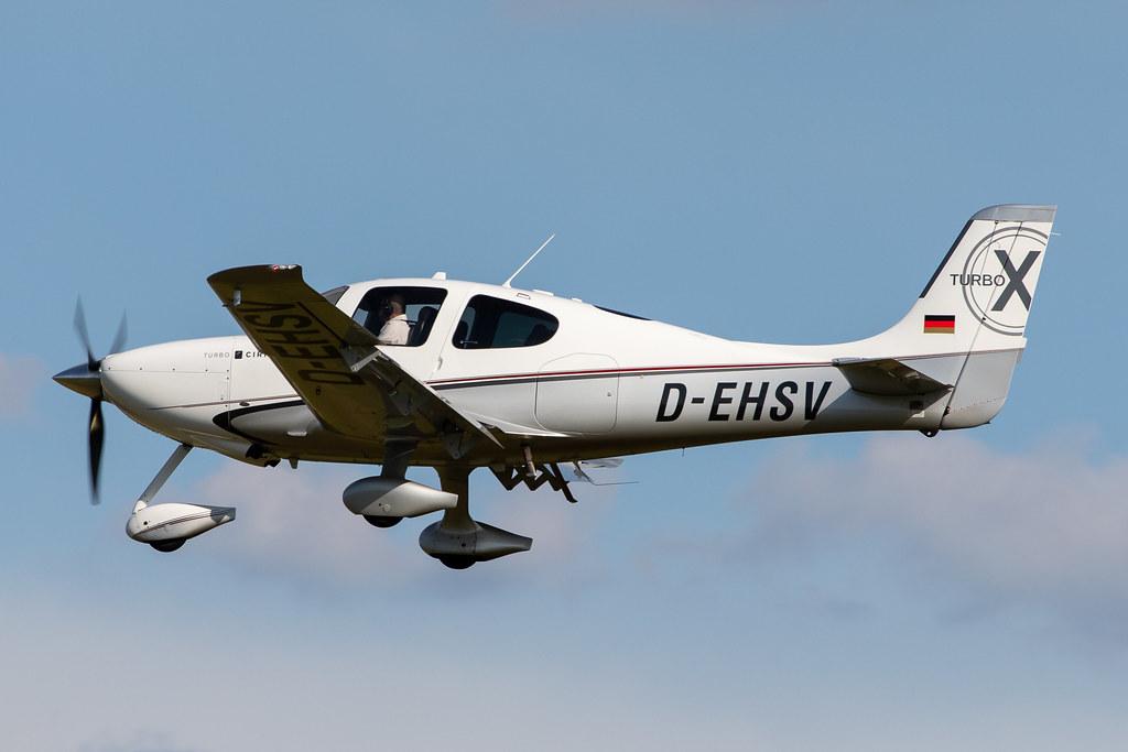 Hamburg Airport: Private Owner |  Cirrus SR22 SR22 | D-EHSV | MSN 3500