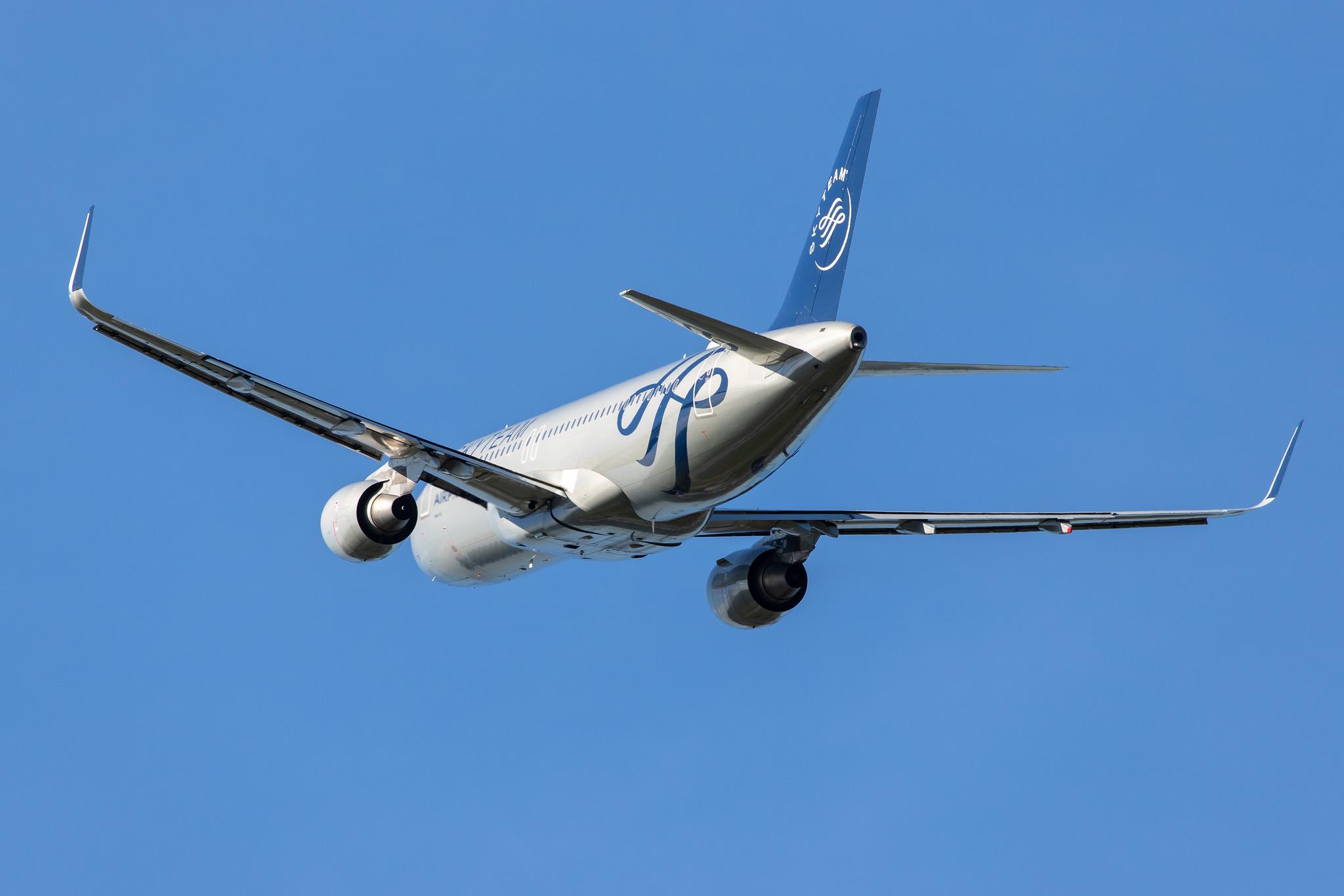 Hamburg Airport: Air France (AF / AFR) |  Livery: Skyteam Livery |  Airbus A320-214 A320 | F-HEPI | MSN 7713