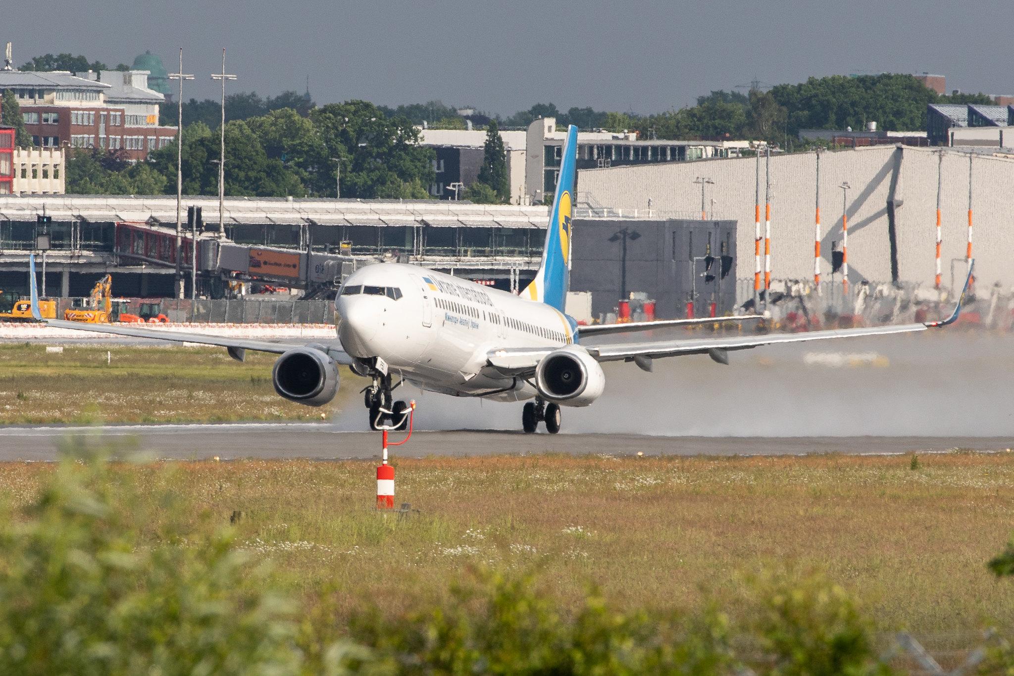 Hamburg Airport: Ukraine International Airlines (PS / AUI) | Operator: Ukraine Int. Airlines |  Boeing 737-86N B738 | UR-PSQ | MSN 28620