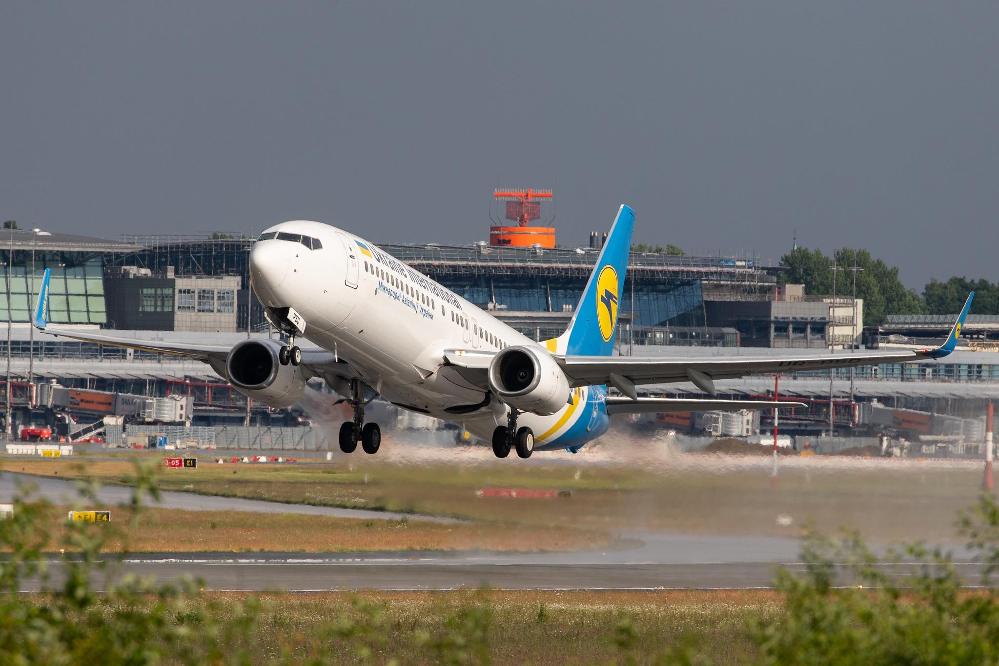 Hamburg Airport: Ukraine International Airlines (PS / AUI) | Operator: Ukraine Int. Airlines |  Boeing 737-86N B738 | UR-PSQ | MSN 28620