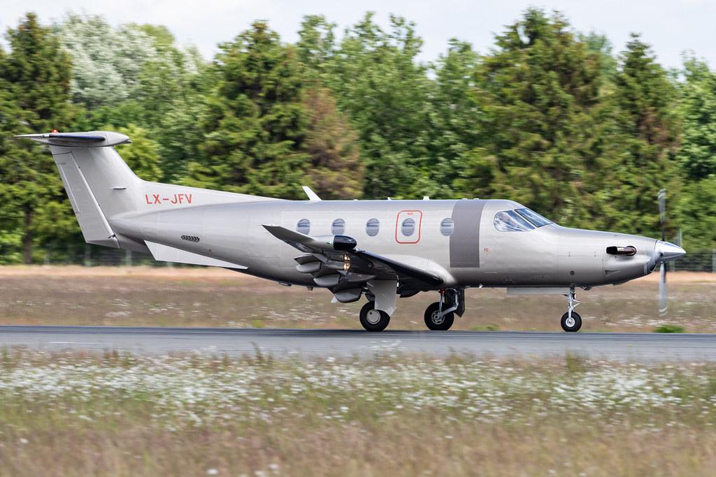 Hamburg Airport: Jetfly Aviation (/ JFA) |  Pilatus PC-12/47E PC12 | LX-JFV | MSN 1409