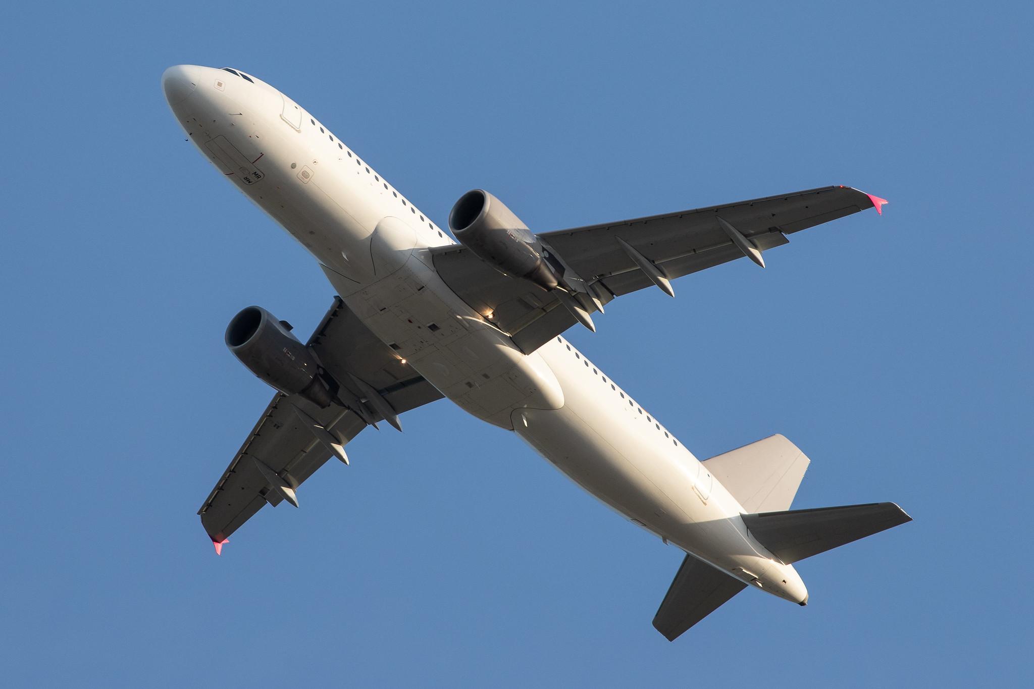 Frankfurt Airport: Sundair (SR / SDR) |  Airbus A320-214 A320 | D-ASMR | MSN 2619