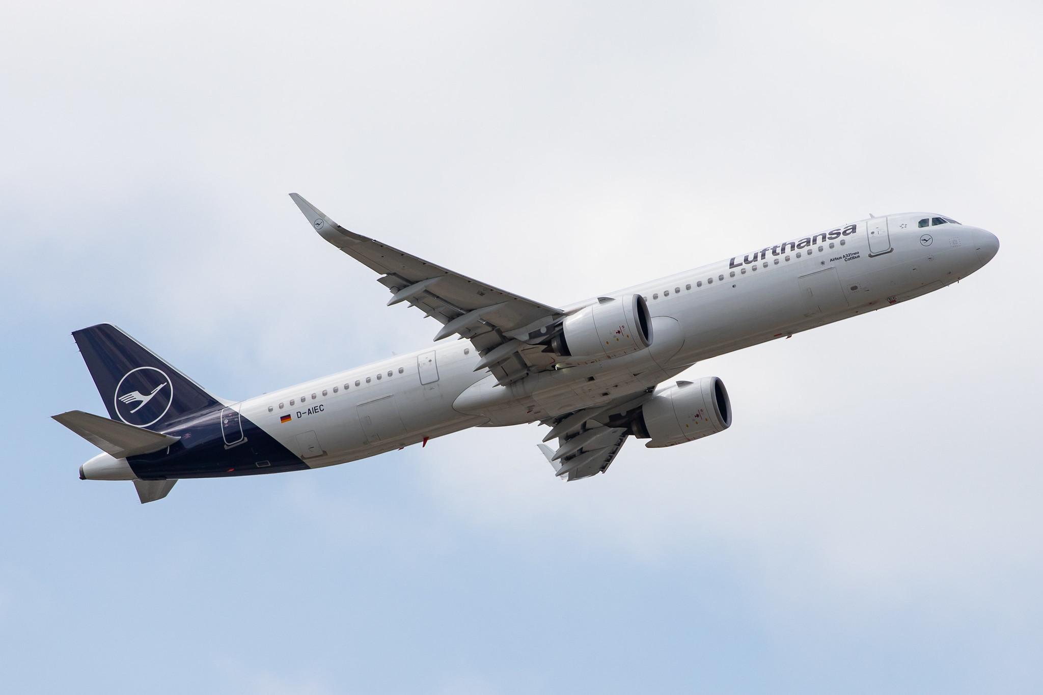 Frankfurt Airport: Lufthansa (LH / DLH) |  Airbus A321-271NX A21N | D-AIEC | MSN 8814