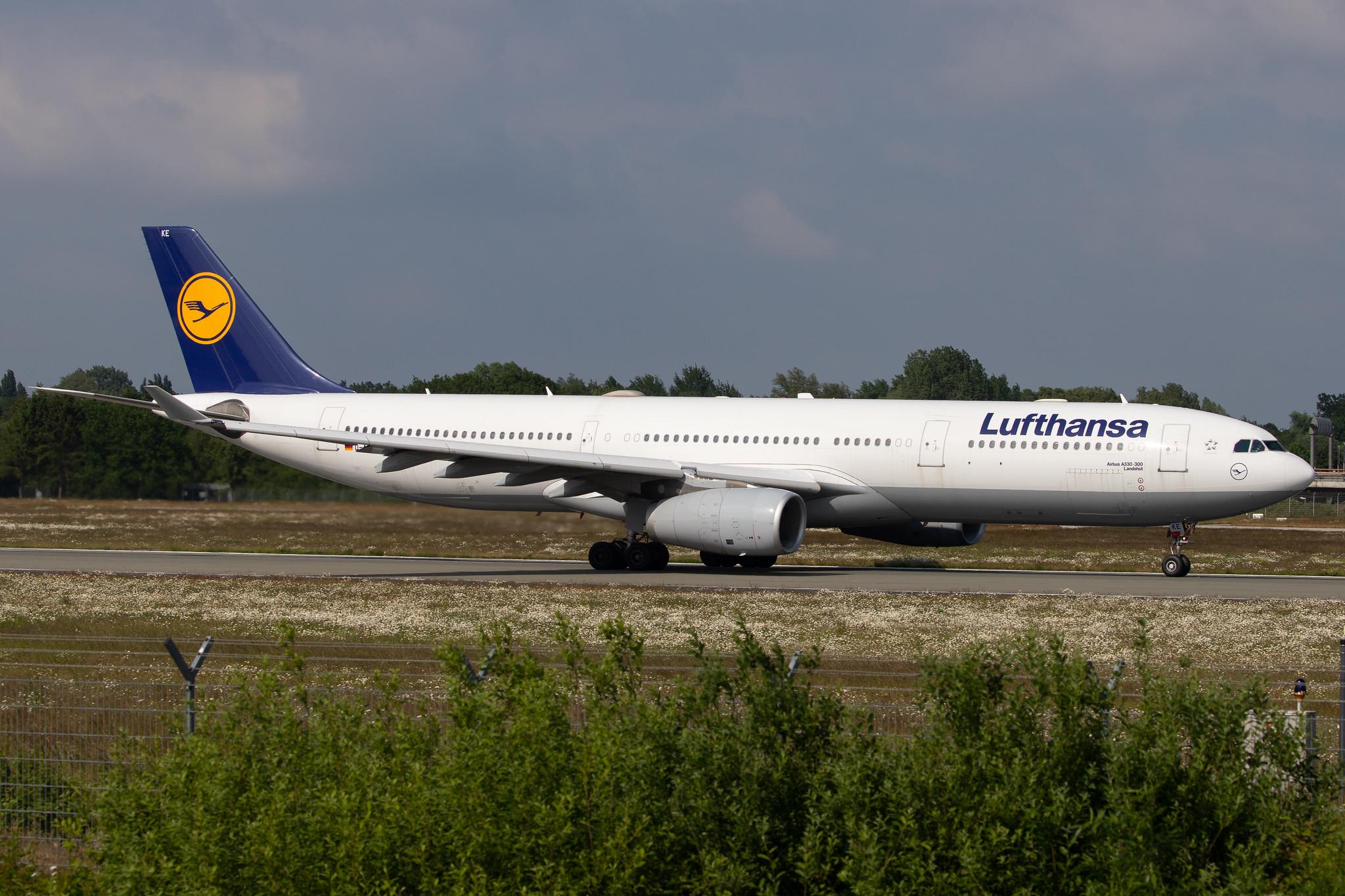 Hamburg Airport: Lufthansa (LH / DLH) |  Airbus A330-343 A333 | D-AIKE | MSN 0636