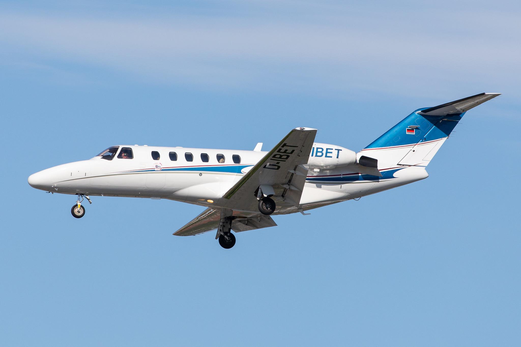 Hamburg Airport: Private Owner |  Cessna 525A CitationJet CJ2 C25A | D-IBET | MSN 525A-0229