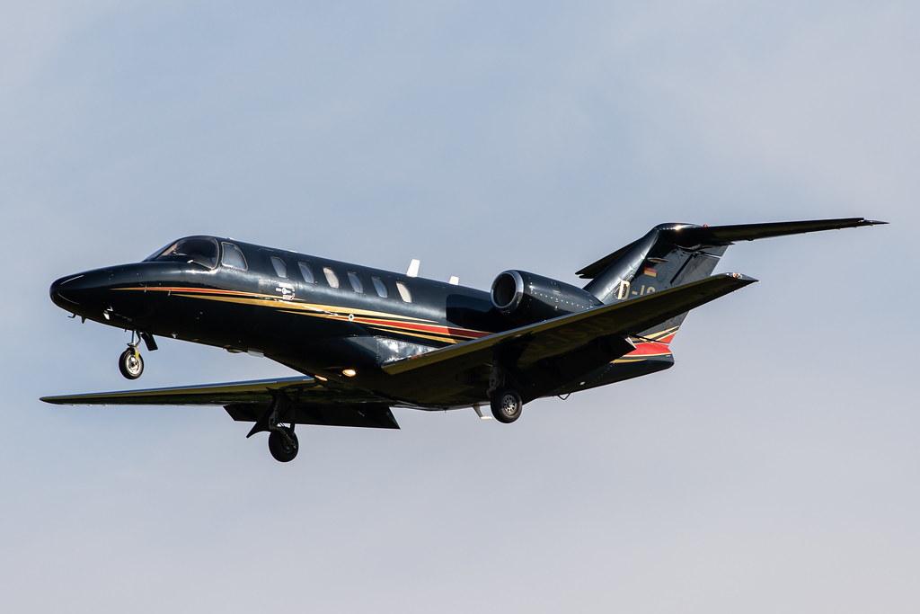 Hamburg Airport: OHL Air Charterflug |  Cessna 525A CitationJet CJ2 C25A | D-ISJP | MSN 525A-0030