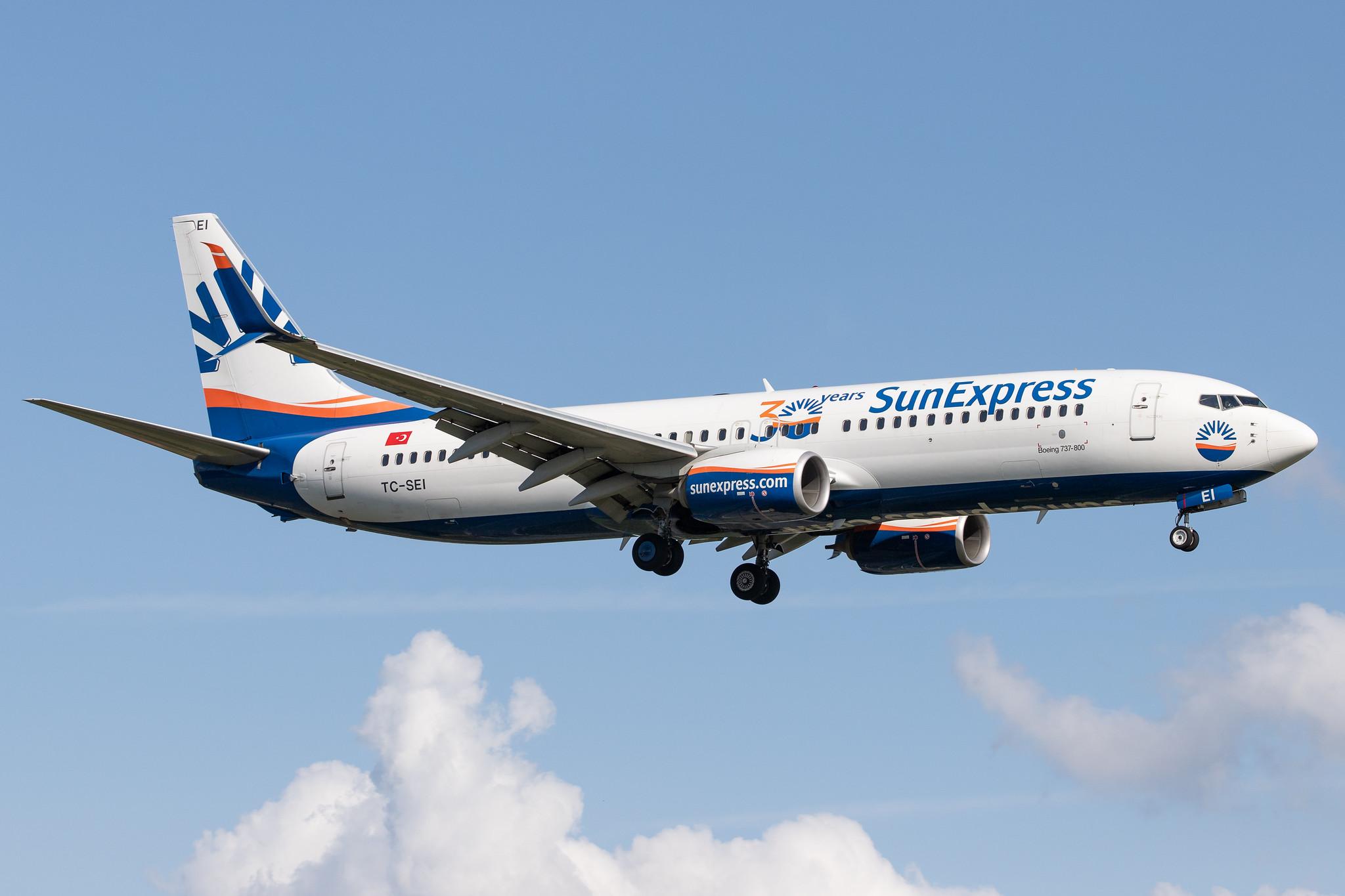 Hamburg Airport: SunExpress (XQ / SXS) |  Boeing 737-8HC B738 | TC-SEI | MSN 61170