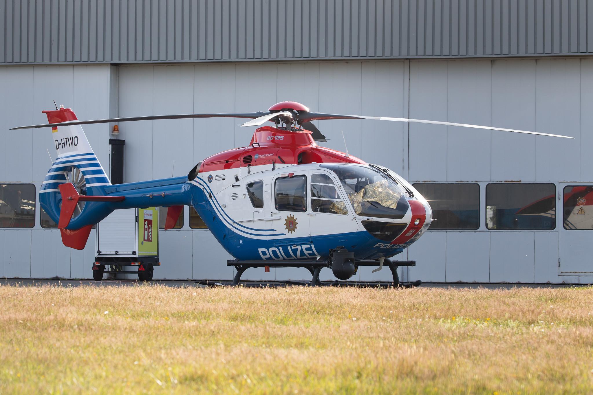 Hamburg Airport: Polizei Hamburg |  Airbus Helicopters H135 EC35 | D-HTWO | MSN 0343
