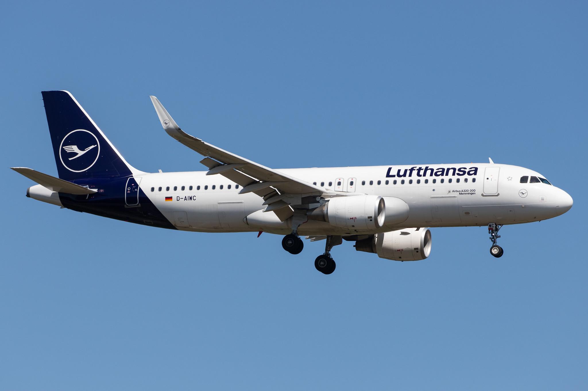 Frankfurt Airport: Lufthansa (LH / DLH) |  Airbus A320-214 A320 | D-AIWC | MSN 8667