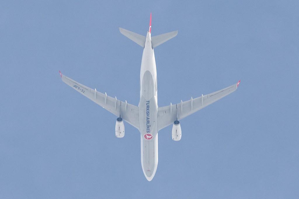 Hamburg Airport: Turkish Airlines (TK / THY) |  Airbus A330-343 A333 | TC-LOF | MSN 1635
