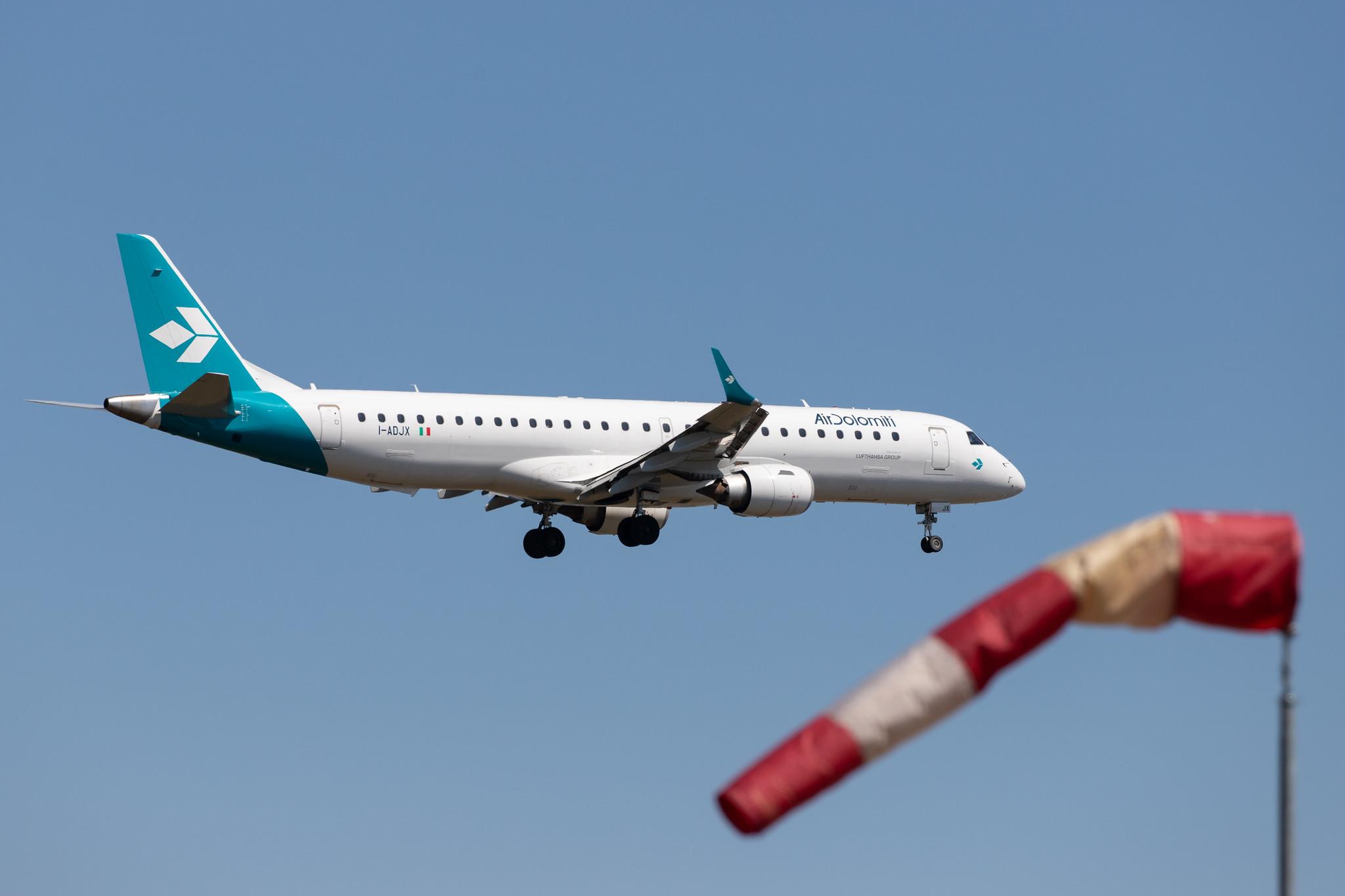 Frankfurt Airport: Air Dolomiti (EN / DLA) |  Embraer E195LR E195 | I-ADJX | MSN 19000305